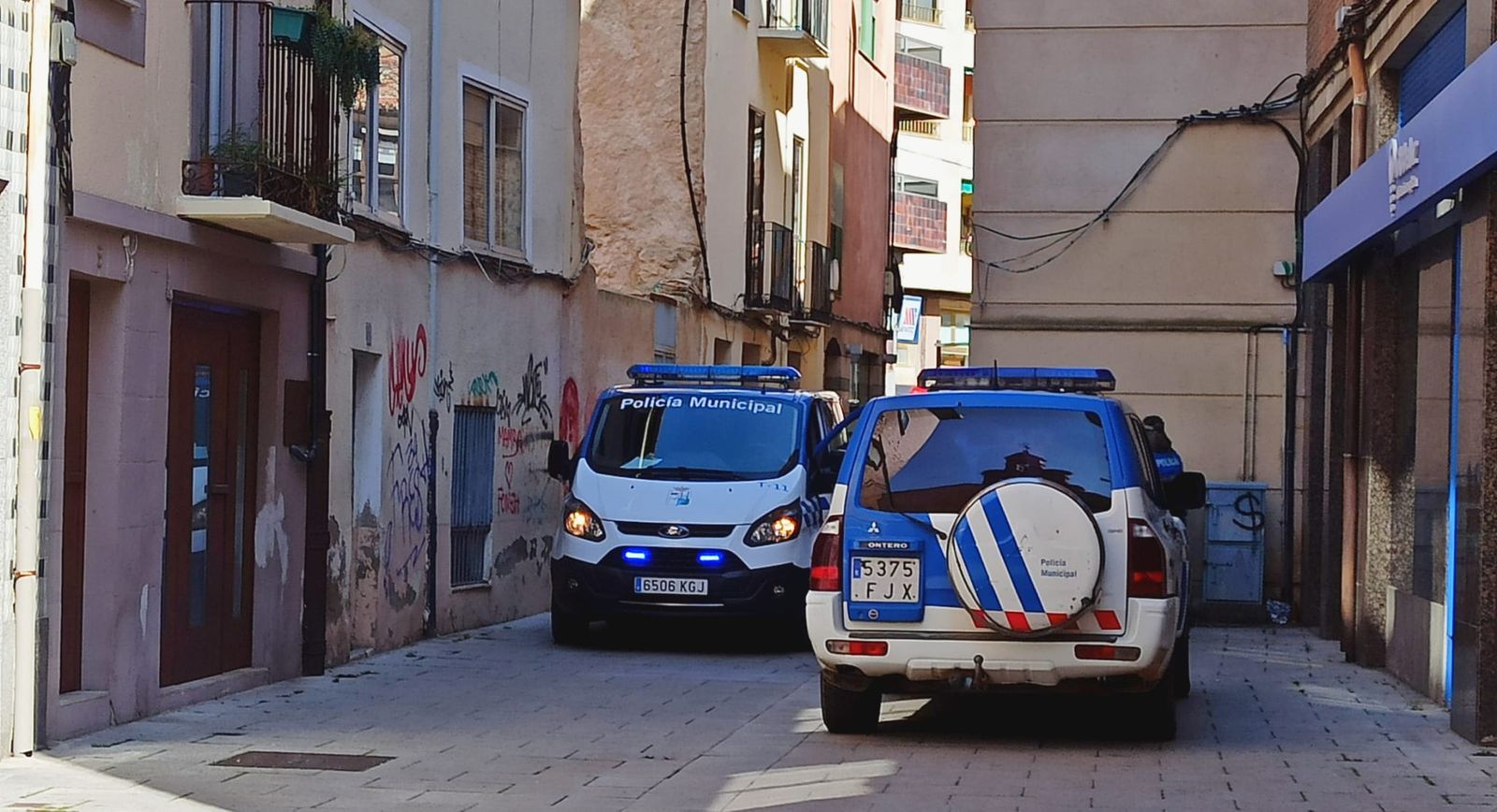 Pillados in fraganti dos vándalos en el centro de Zamora