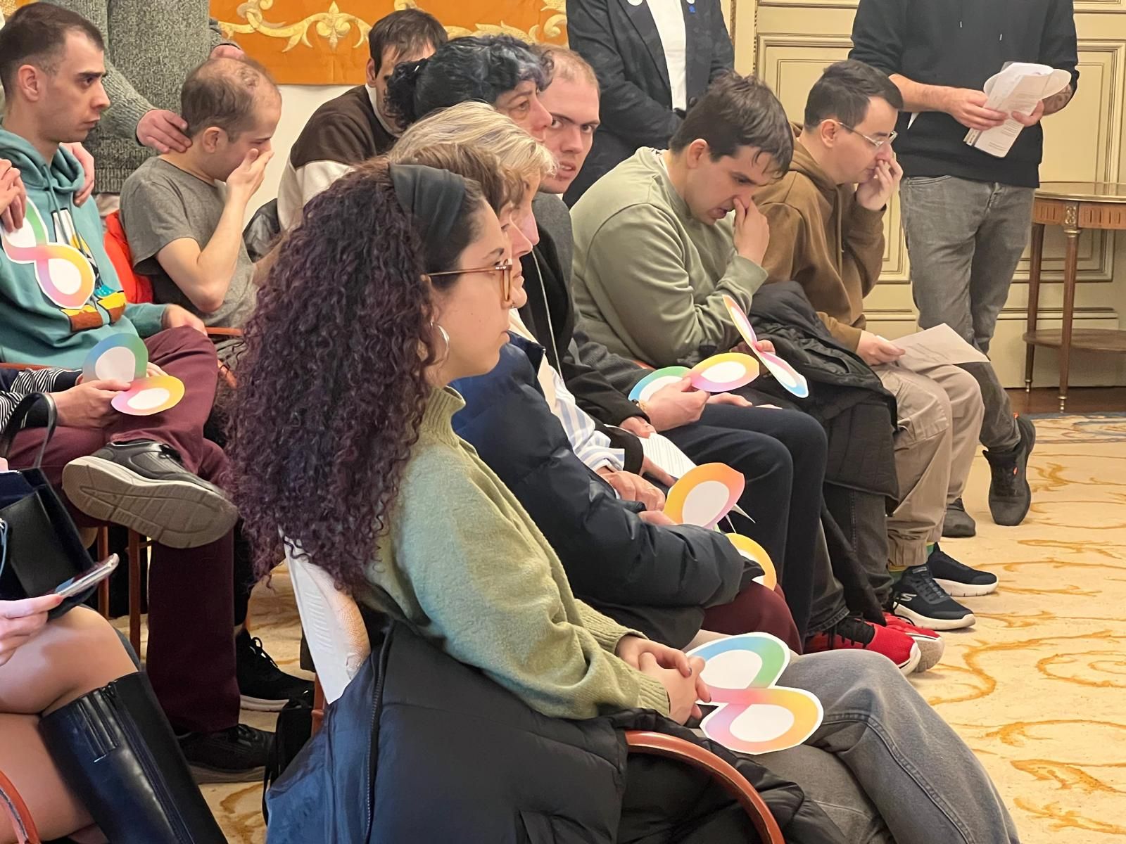 Personas con TEA visitan el Ayuntamiento de Salamanca en el Día Mundial de Concienciación sobre el Autismo (2)