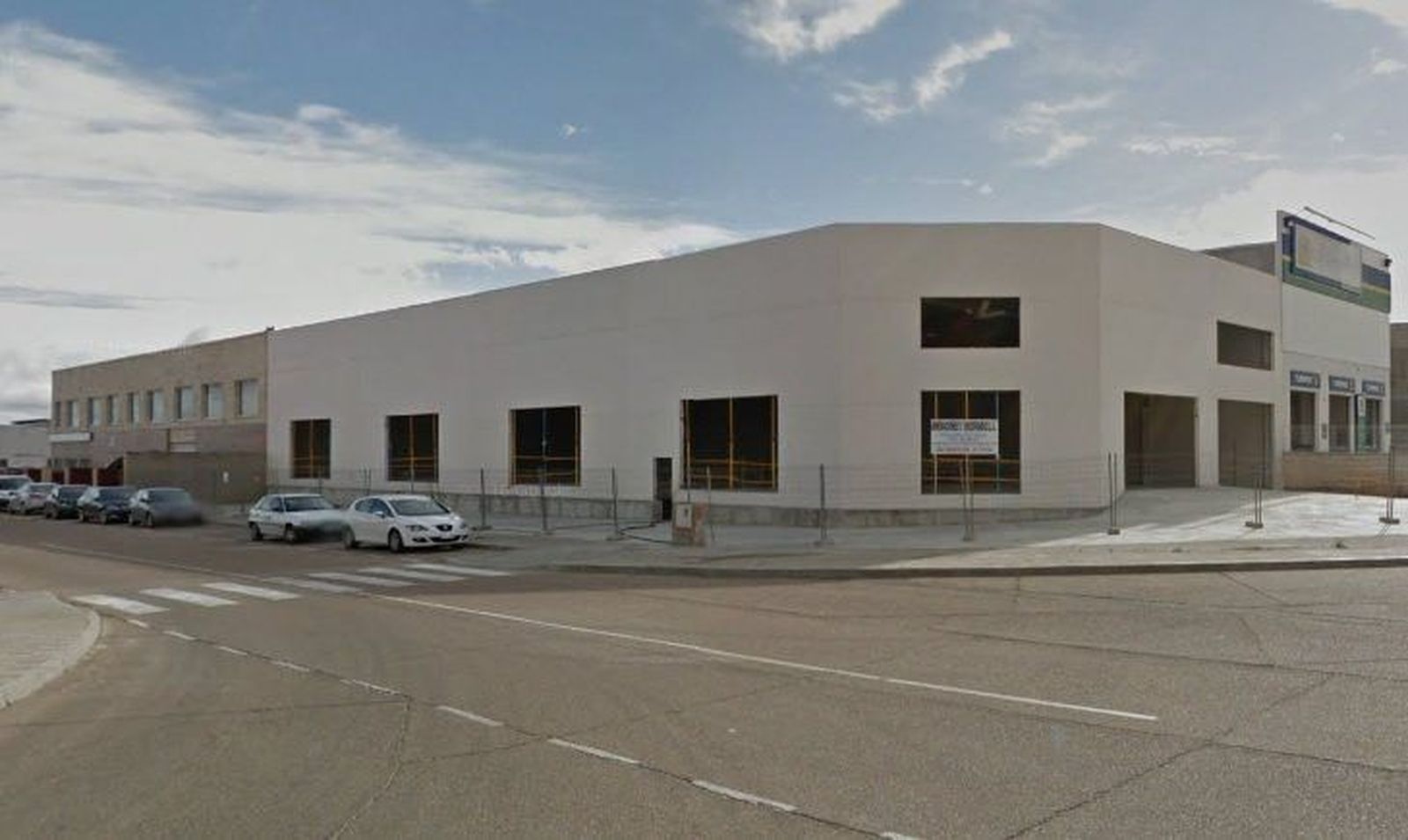 El Ayuntamiento comprará cinco naves para alquilarlas a empresas de economía social