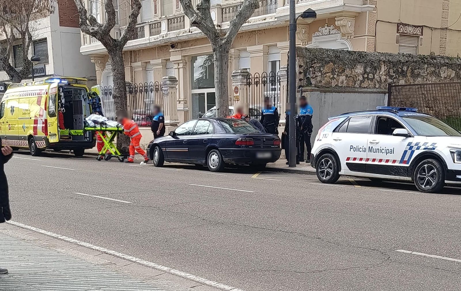 Amplio despliegue para socorrer a un hombre en el centro de Zamora