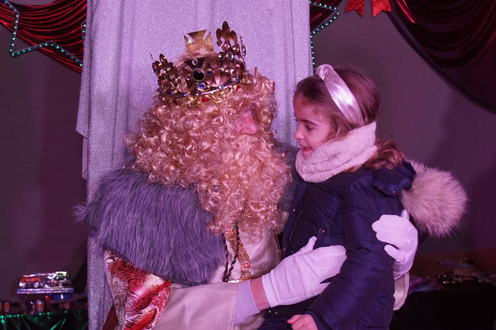 Los Reyes Magos reciben las cartas de los niños de El Encinar