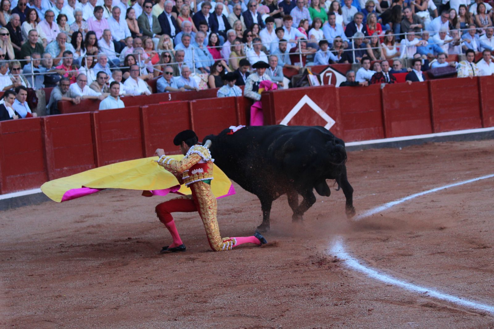 Emilio de Justo, Juan Ortega y Roca Rey inauguran el cartel de figuras en la feria de Salamanca: la corrida de Garcigrande en imágenes