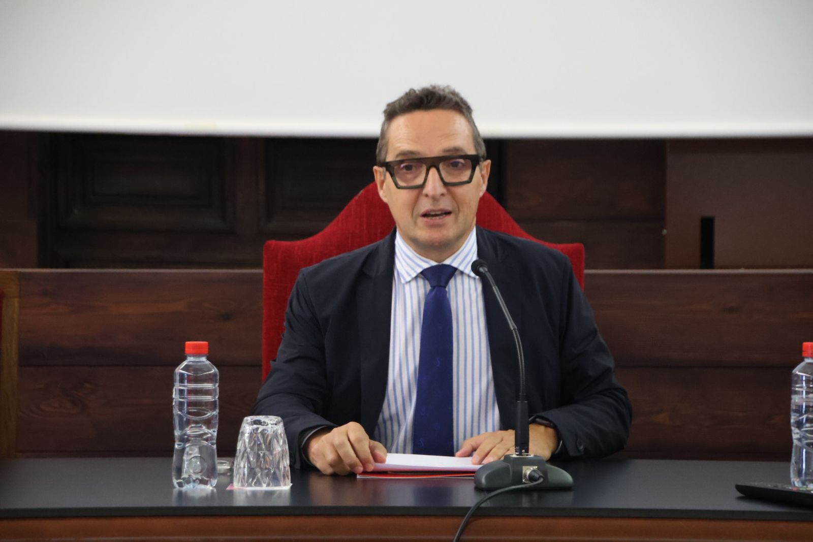 El rector de la Universidad de Salamanca inaugura la jornada ‘Entornos para innovar’ de la Fundación I+E