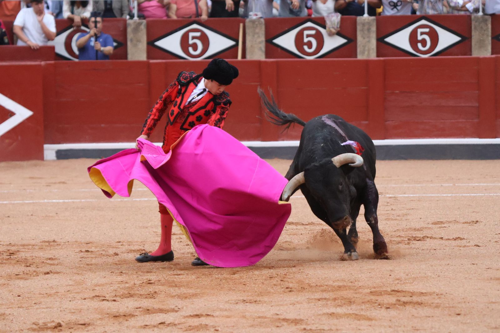 Ismael Martín, Marco Pérez y el aclamado regreso de Morante de la Puebla: su paso por La Glorieta en imágenes