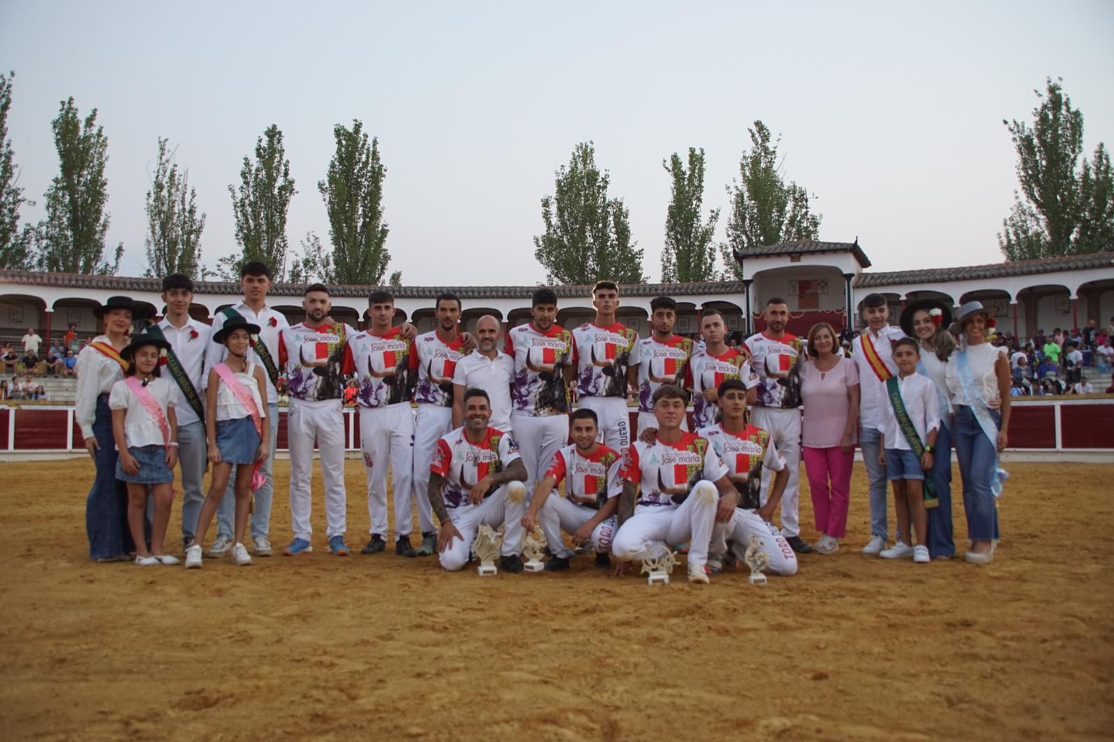 Gran ambiente en los cortes y la suelta de vaquillas de Peñaranda
