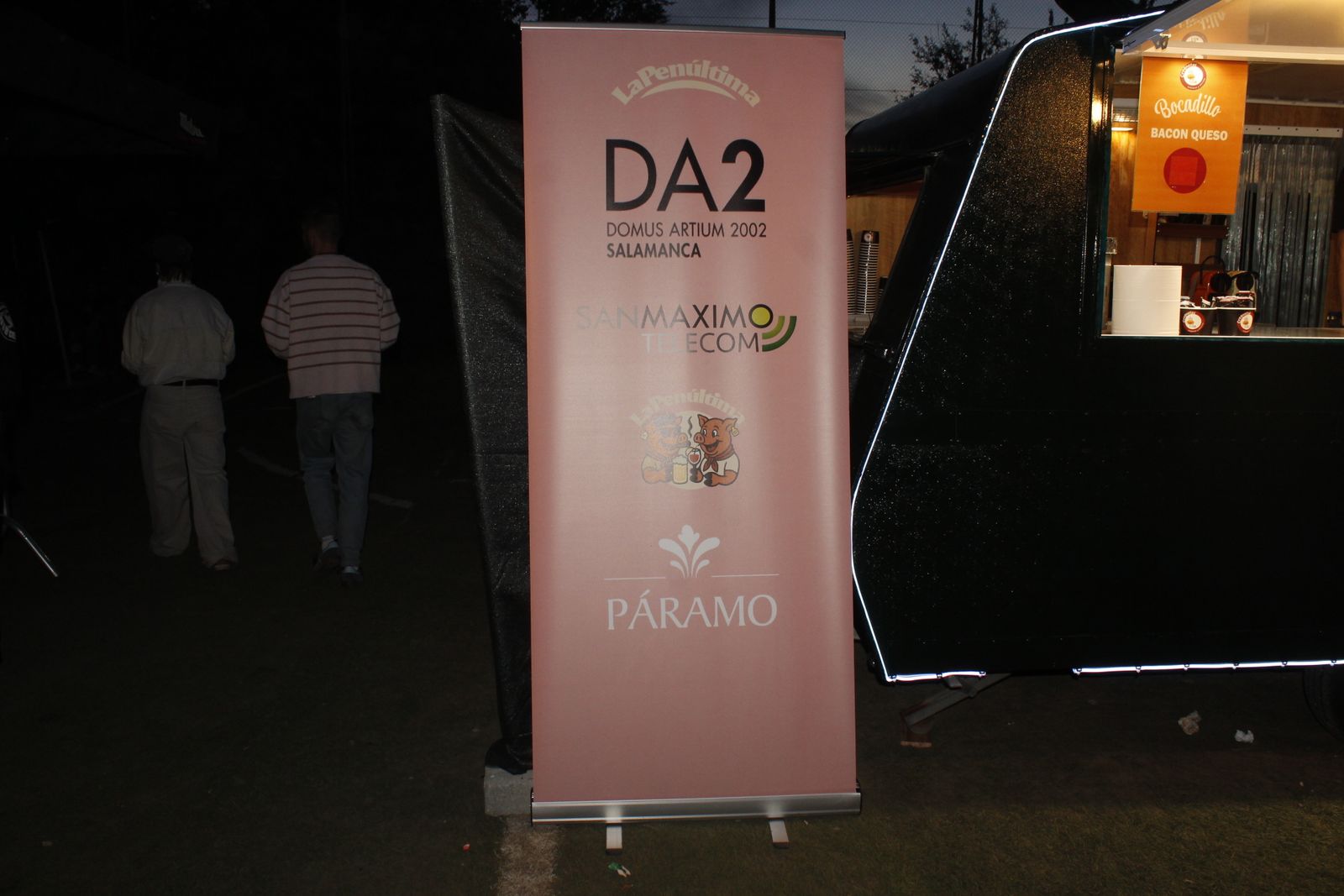 Salamanca de noche, sábado 18 de abril