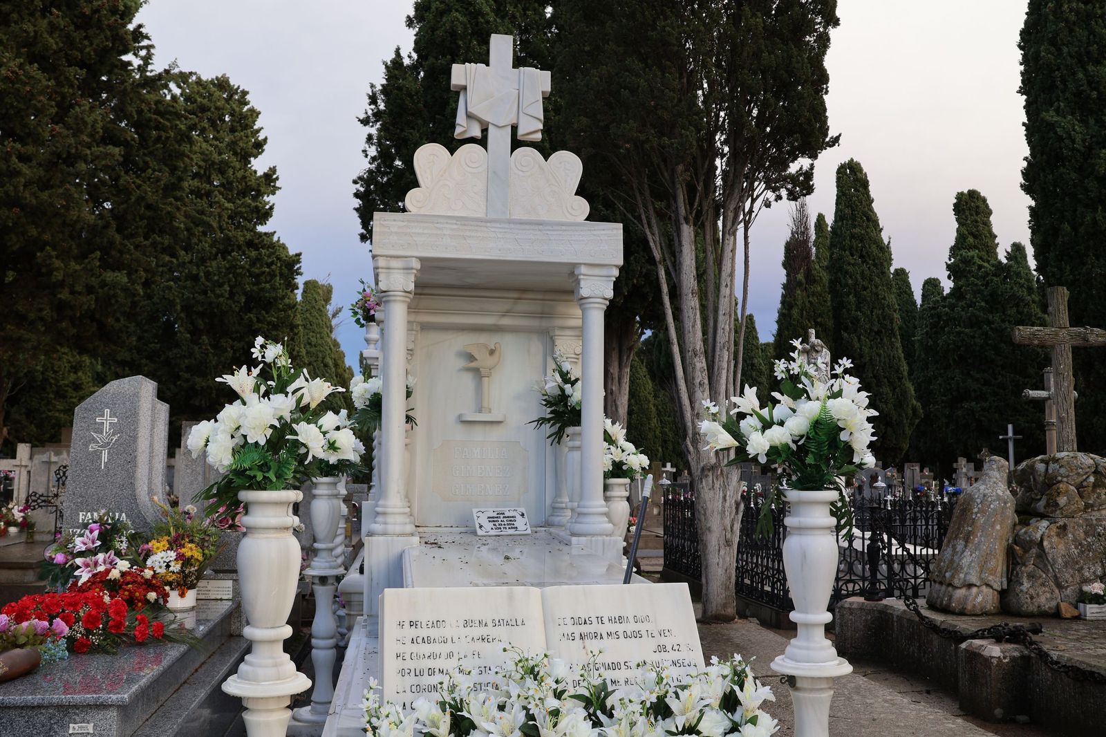 Los misterios del Cementerio municipal de San Atilano