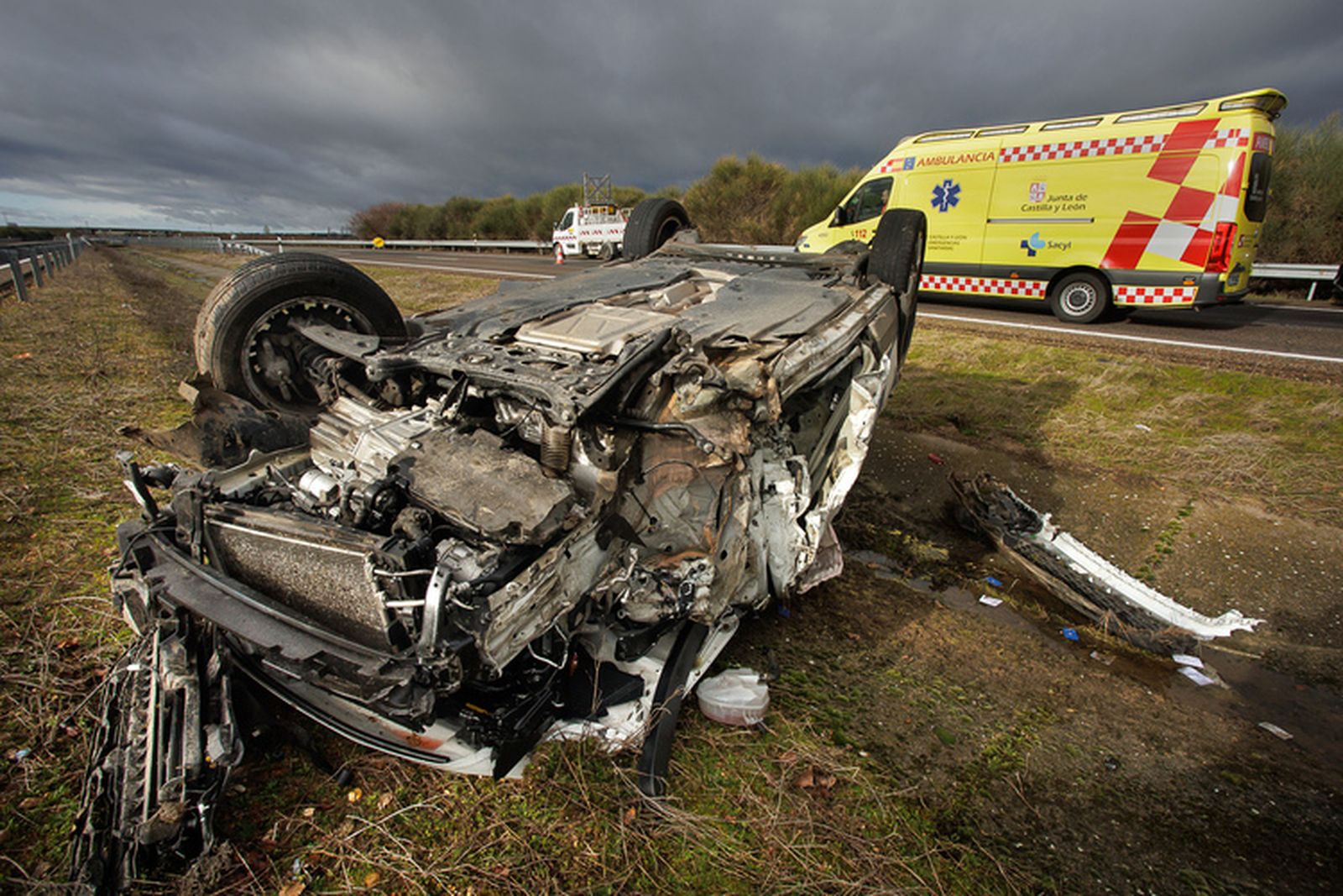 Una colisión entre un camión y un turismo deja dos heridos en la A-62 a su paso por La Fuente de San Esteban