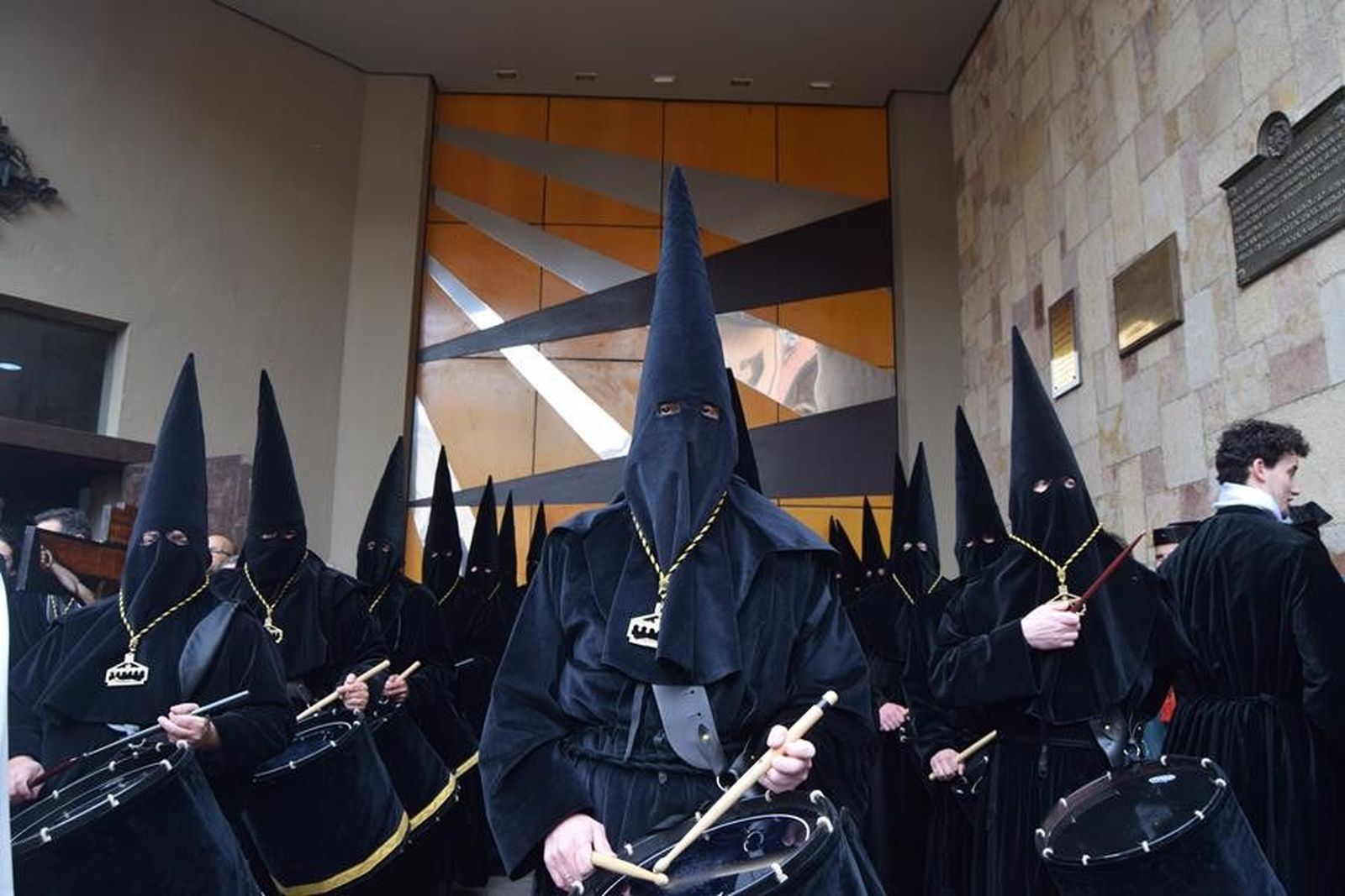 La Real Cofradía del Santo Entierro convoca su asamblea anual