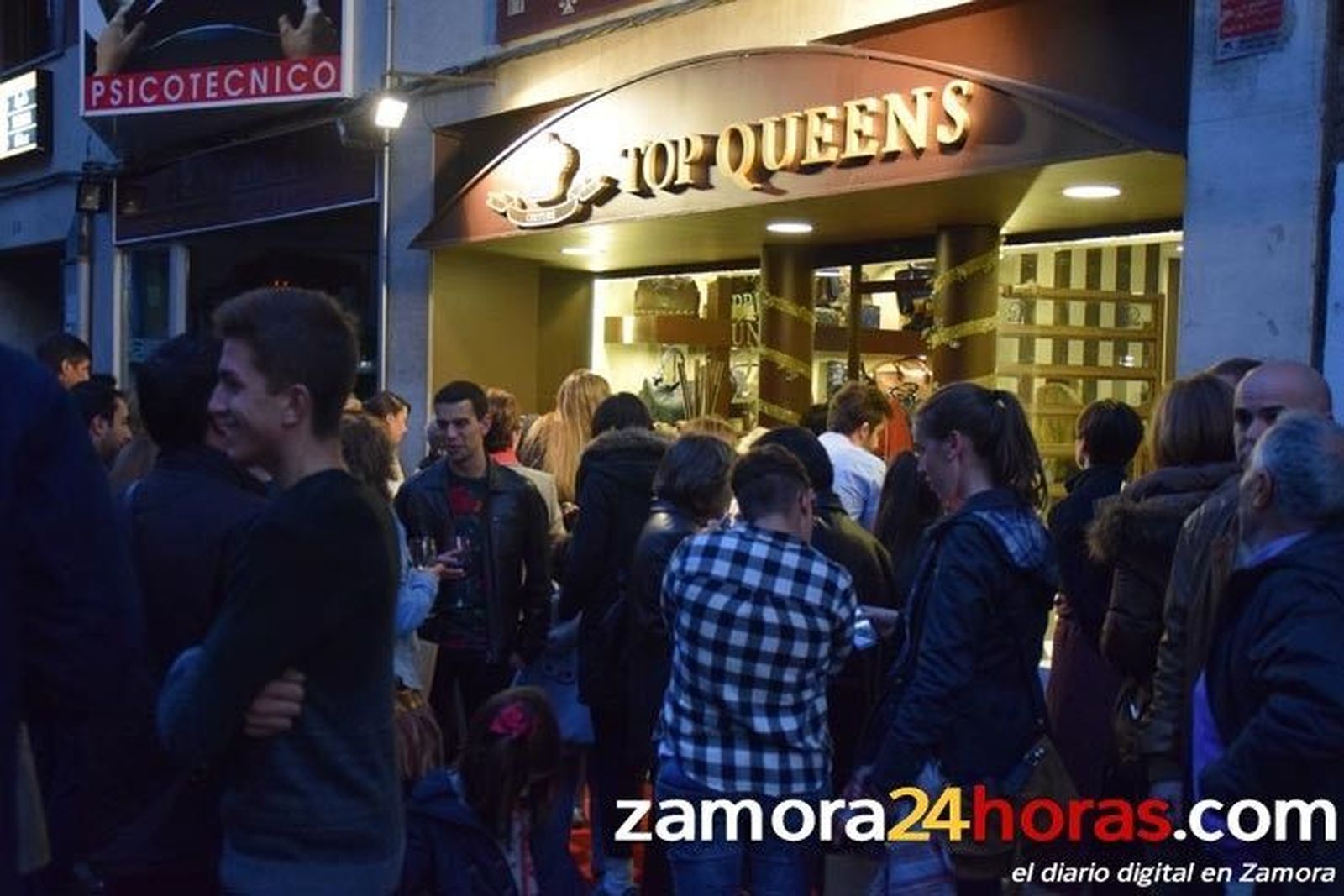 Apertura Top Queens Zamora
