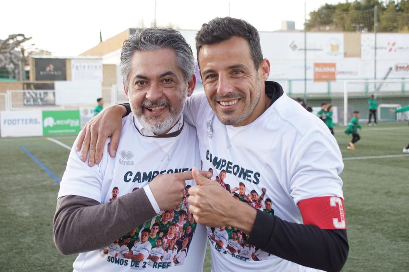 Goyo Llorente y Carlos Rubén festejan el ascenso | FOTO SALAMANCA24HORAS.COM