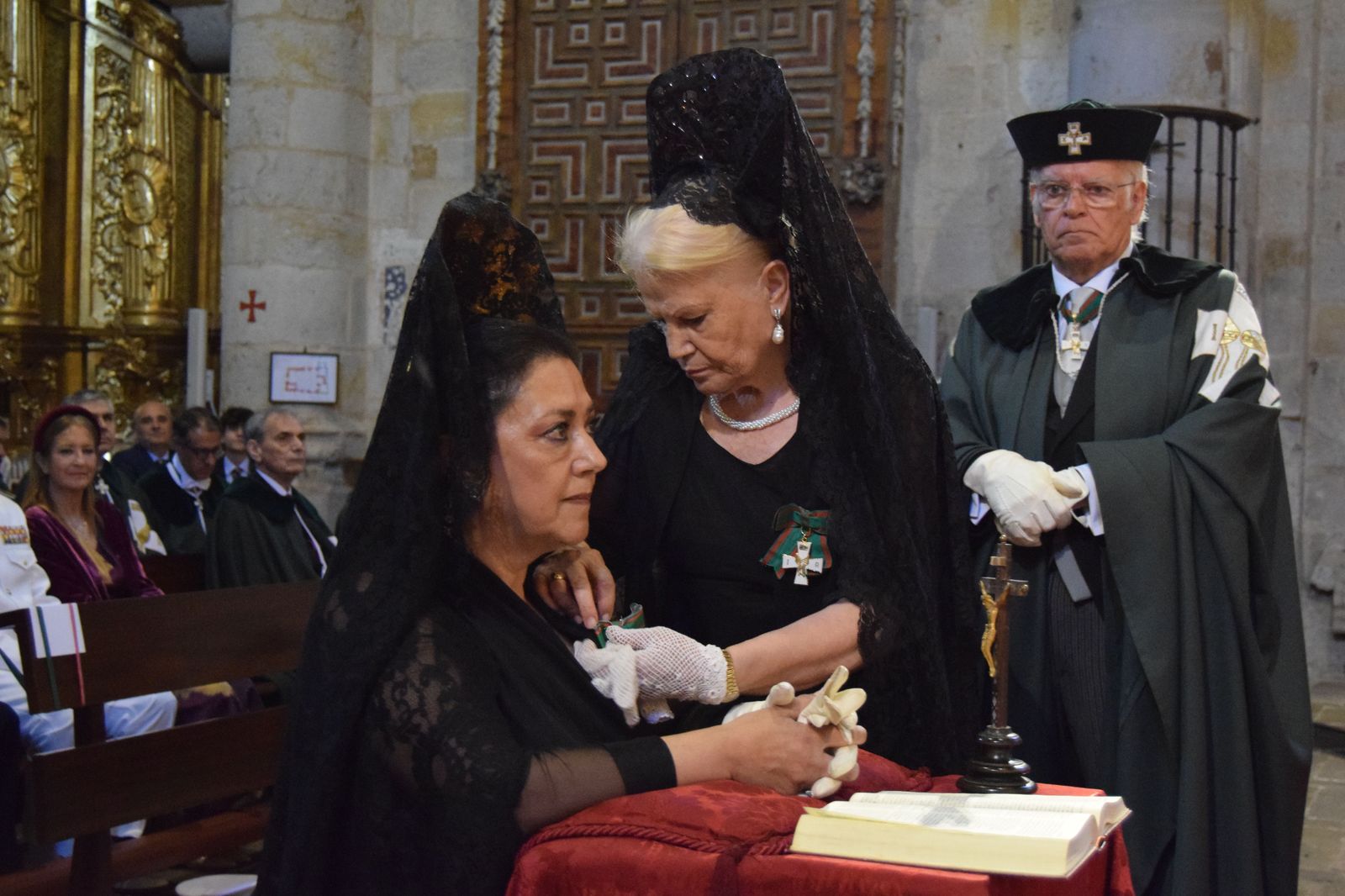 la-real-cofradia-de-caballeros-cubicularios-recibe-a-sus-nuevos-miembros-32