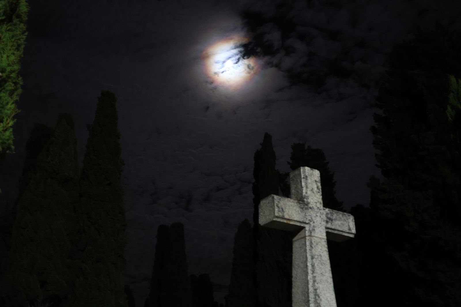 GALERÍA | Don Juan Tenorio cierra temporada en el Cementerio de San Atilano
