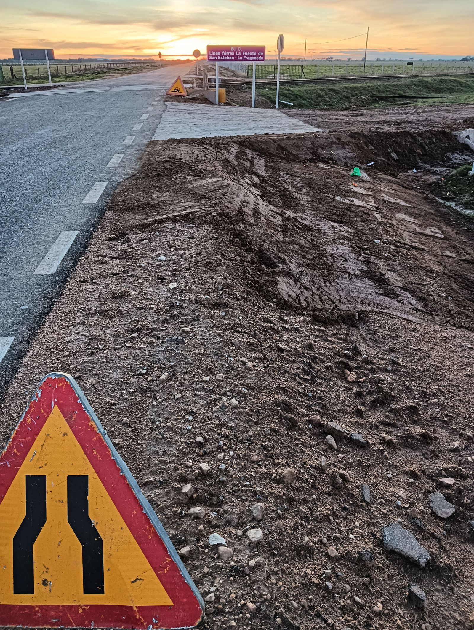 Obras en carretera. Foto de archivo Obras en carretera. Foto de archivo