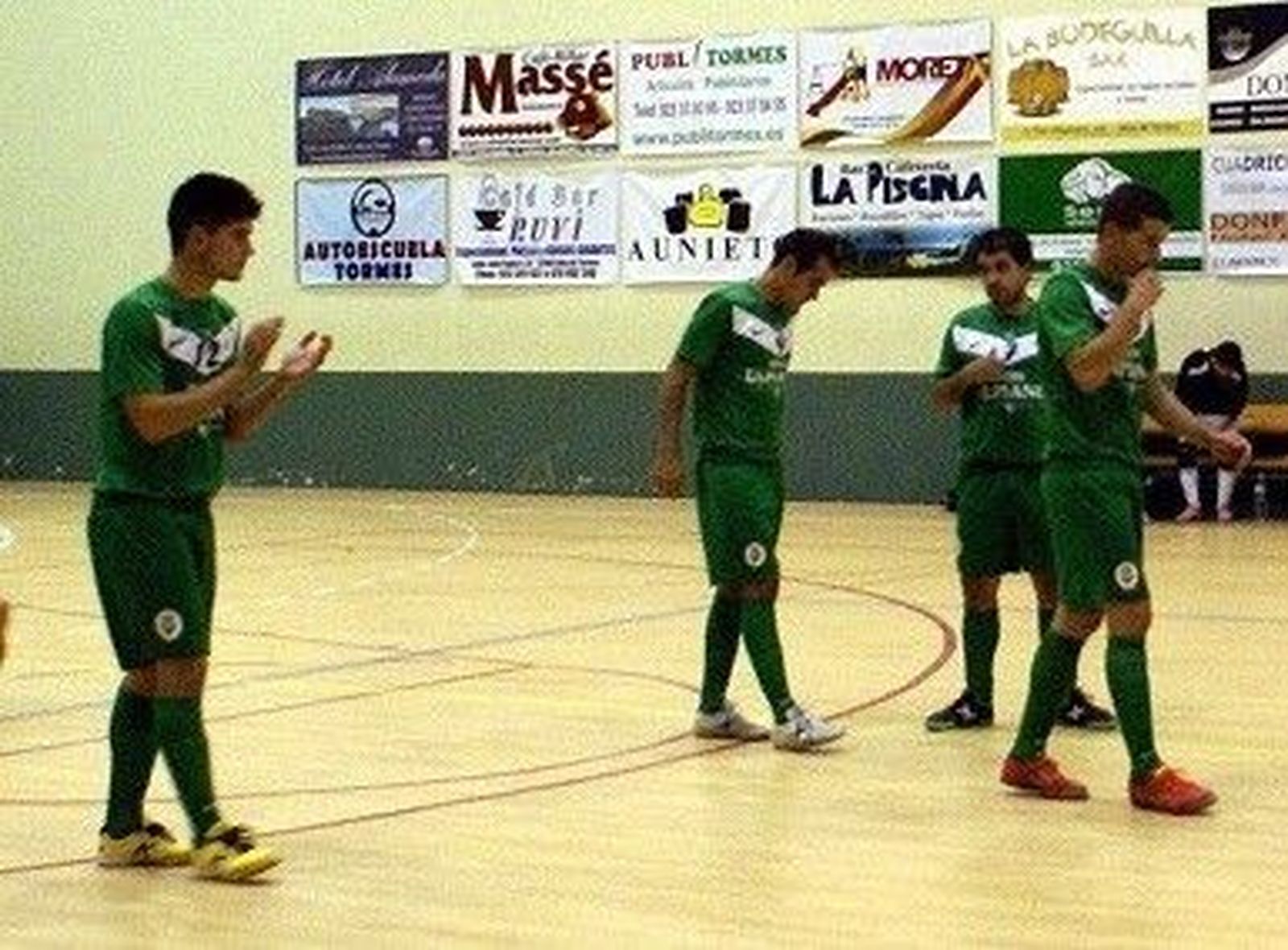 El Don Ulpiano Albense deja escapar su partido en los instantes finales