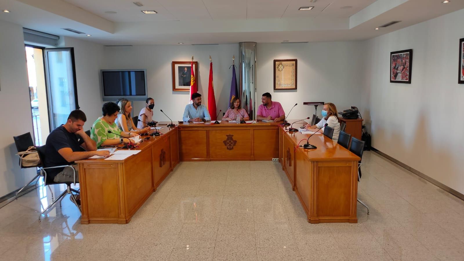 Un momento del pleno celebrado en el Ayuntamiento de Peñaranda Un momento del pleno celebrado en el Ayuntamiento de Peñaranda