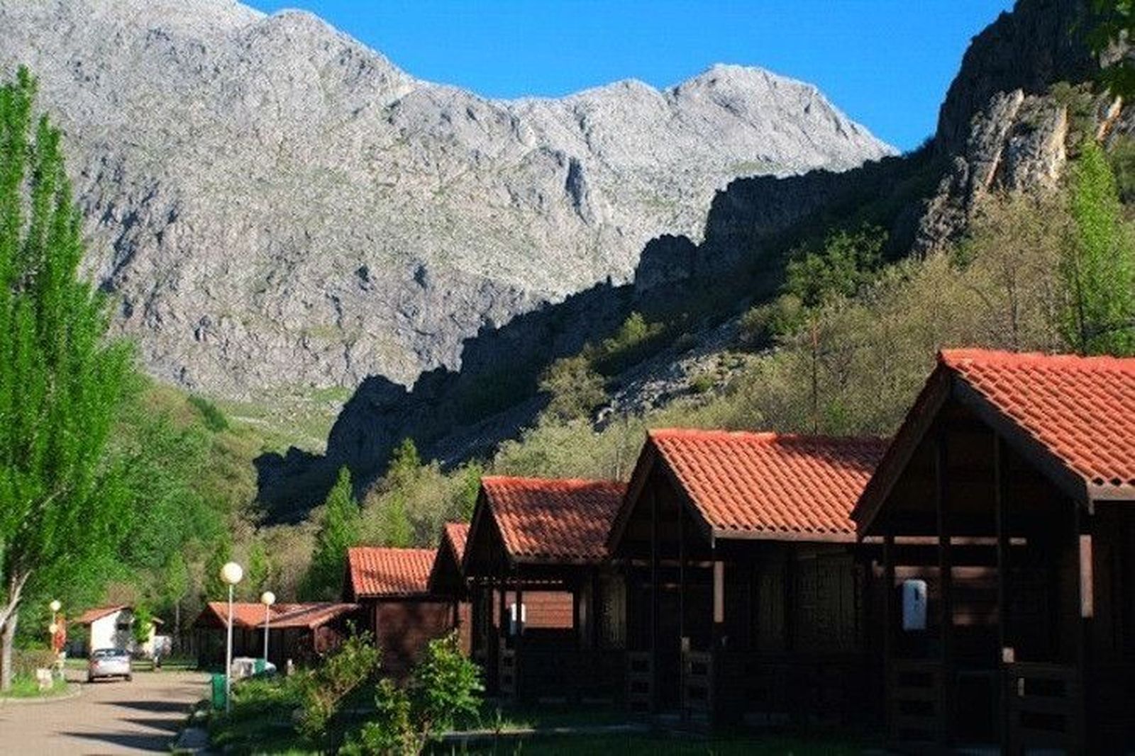 Los viajeros y las pernoctaciones en los campings de Castilla y León se incrementan por encima de la media nacional desde enero hasta julio