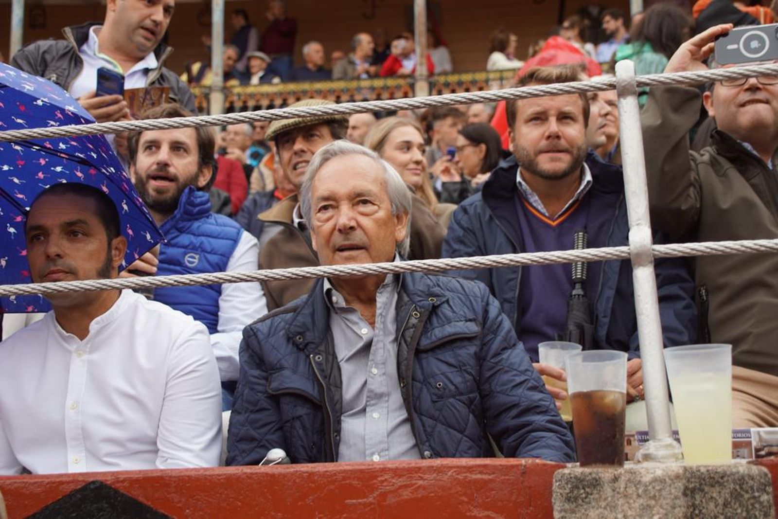 tendidos-de-la-glorieta-durante-la-corrida-de-garcia-y-olga-jimenez-10