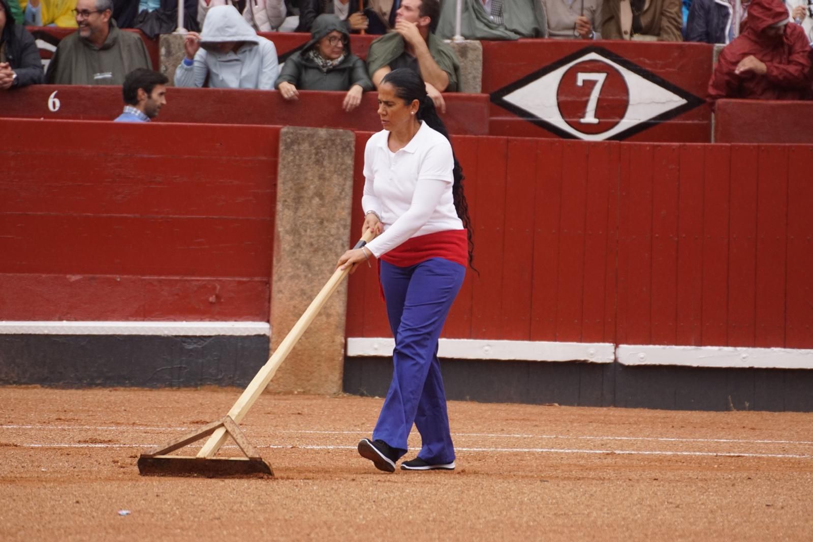 resumen-fotografico-del-ambiente-en-los-tendidos-de-la-glorieta-durante-la-corrida-de-garcigrande-20-de-septiembre-de-2024-foto-juanes-64