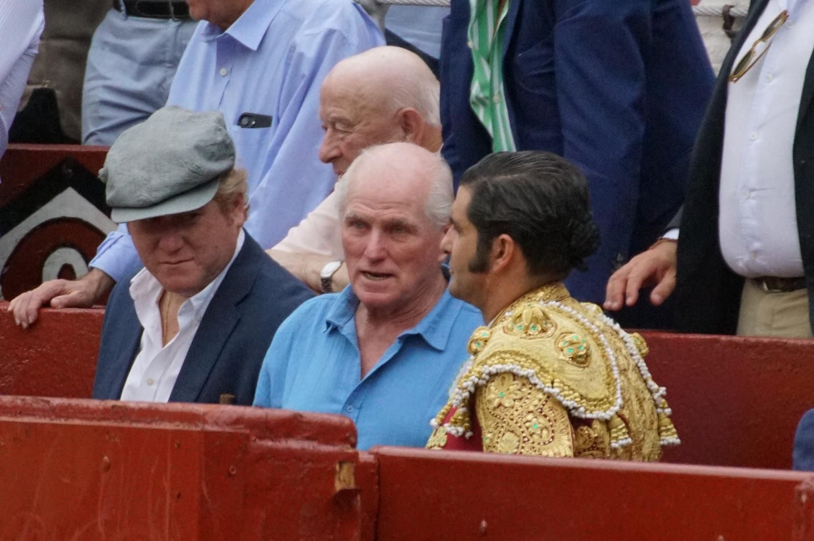 Gran ambiente en La Glorieta para la tarde de toros de Morante de la Puebla, Ismael Martín y Marco Pérez