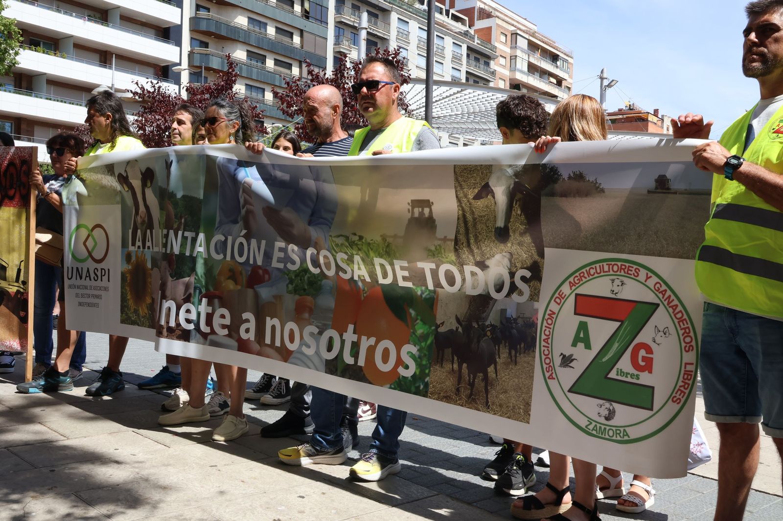 Marcha silenciosa en homenaje a David Lafoz (23).JPG