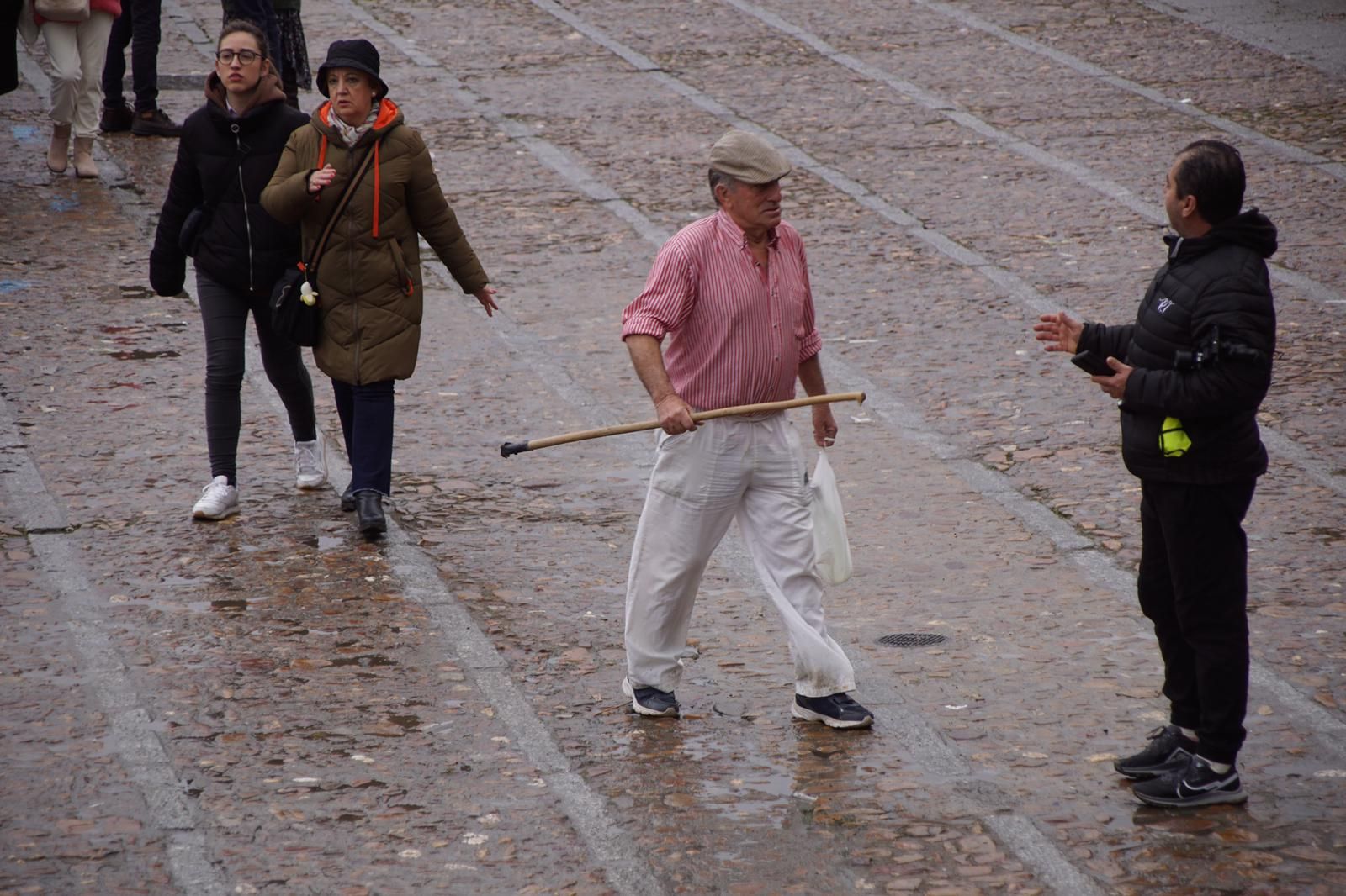 ambiente-encierro-urbano-lunes-de-carnaval-en-ciudad-rodrigo-12-de-febrero-de-2024-fotos-s24h-63
