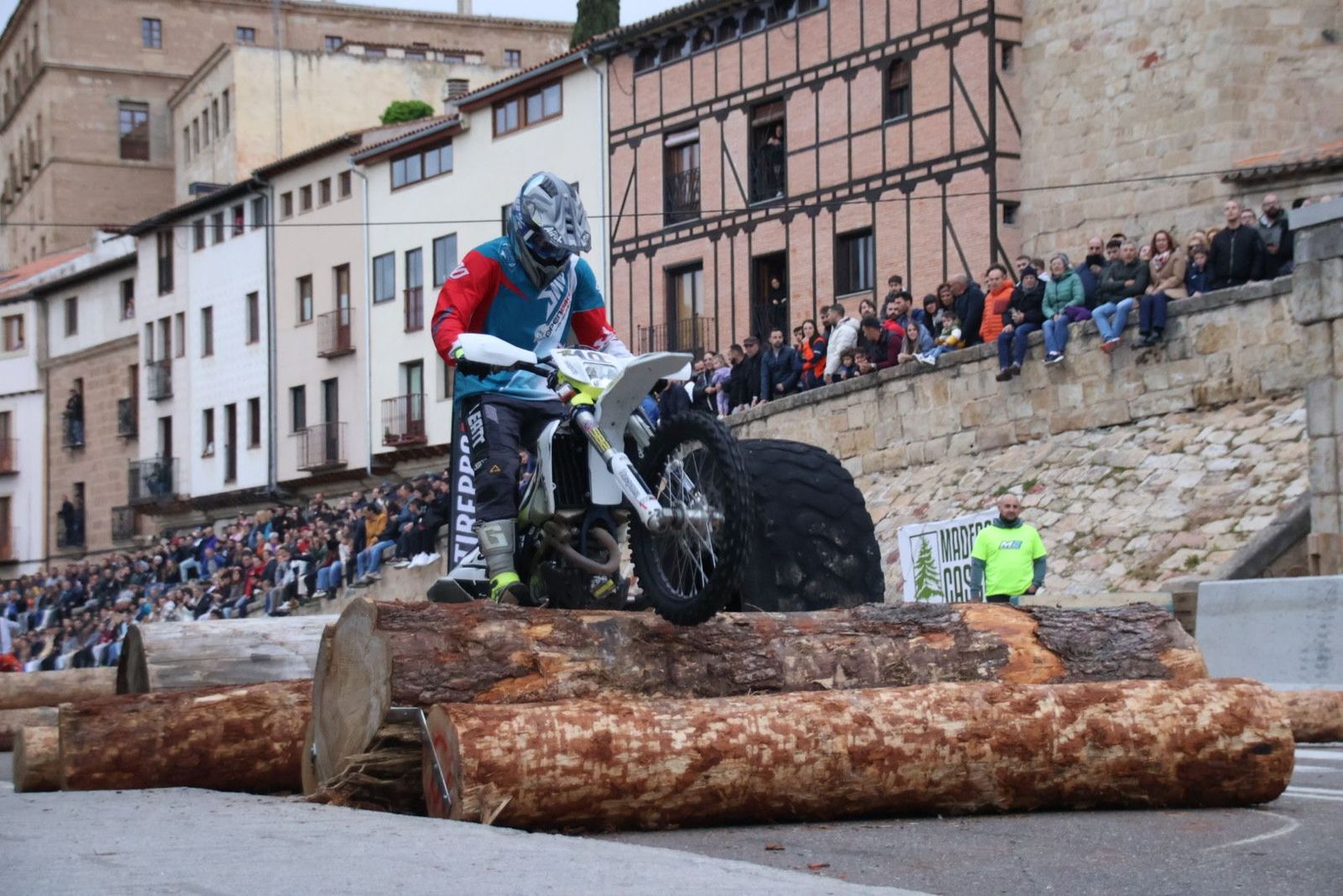 20240503192402-img-3232