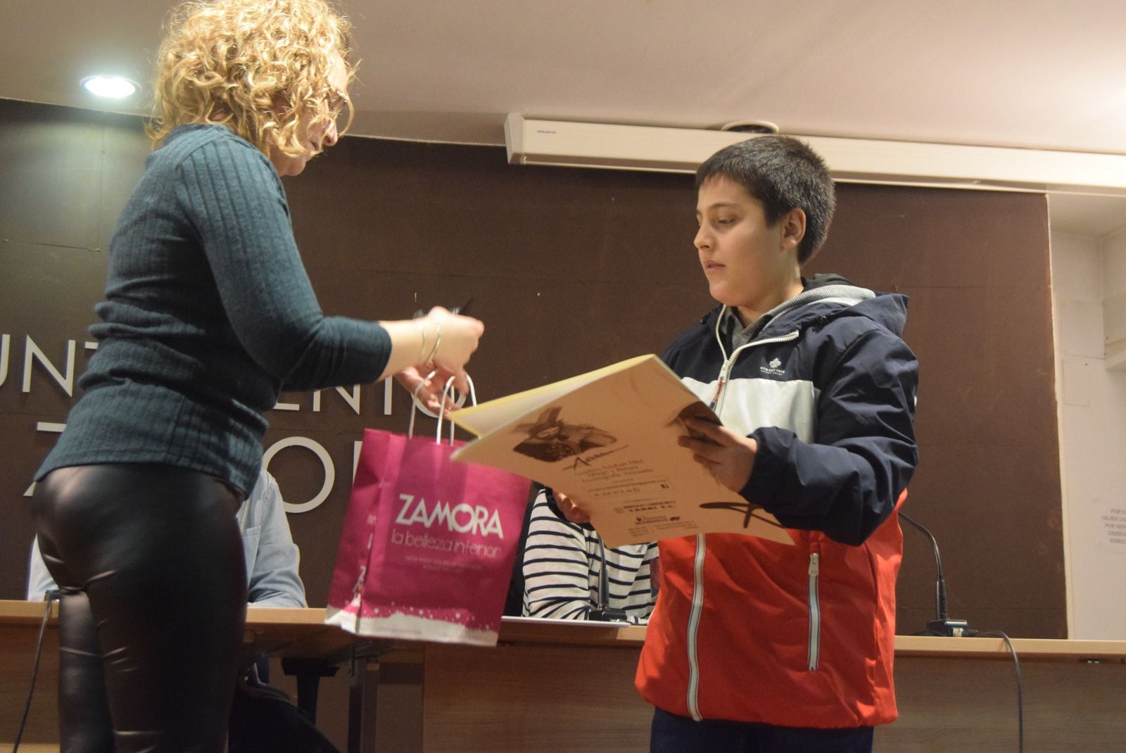 entrega-de-premios-del-concurso-de-dibujo-de-luz-penitente-27