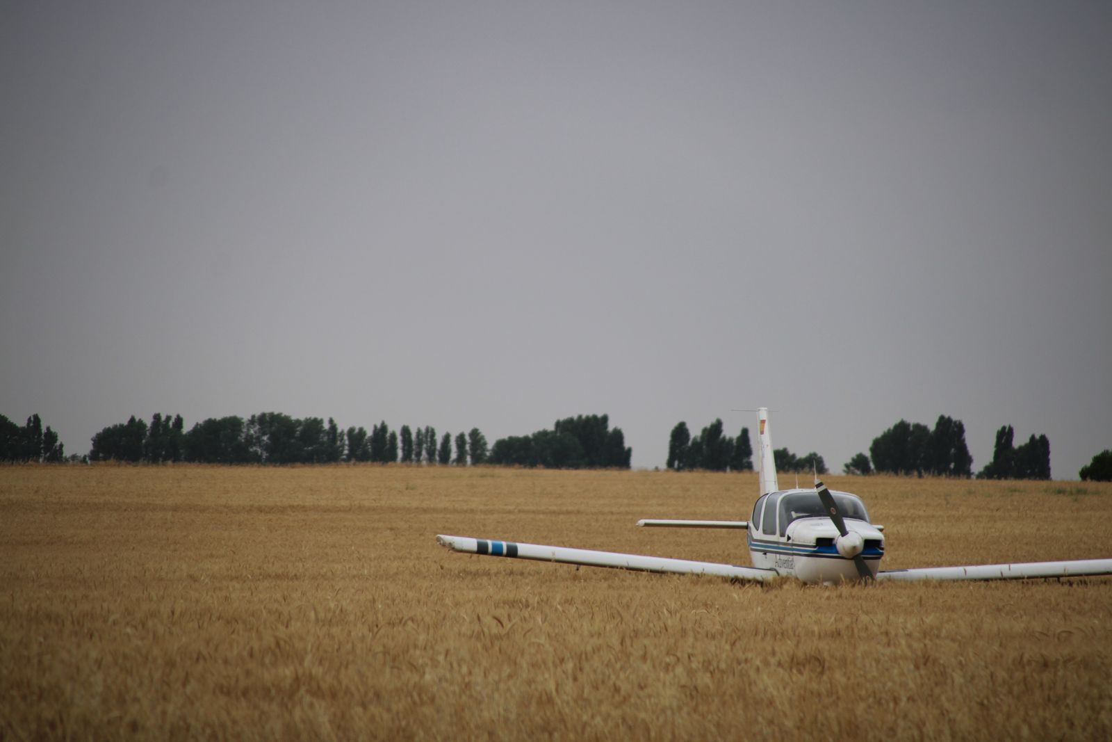 Aterrizaje forzoso de una avioneta de Matacán en Rágama