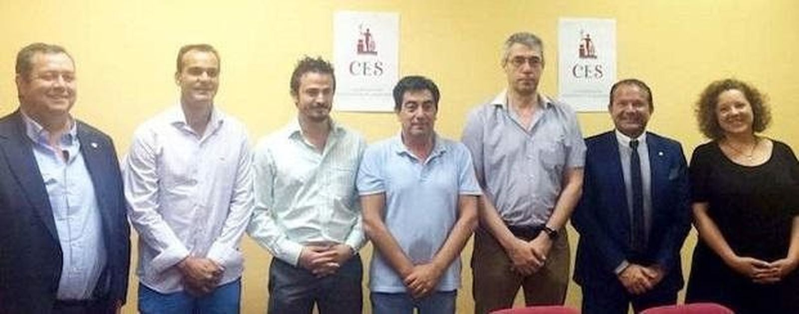 Las patronales advierten de la elevada dependencia que tiene el empleo respecto al sector servicios