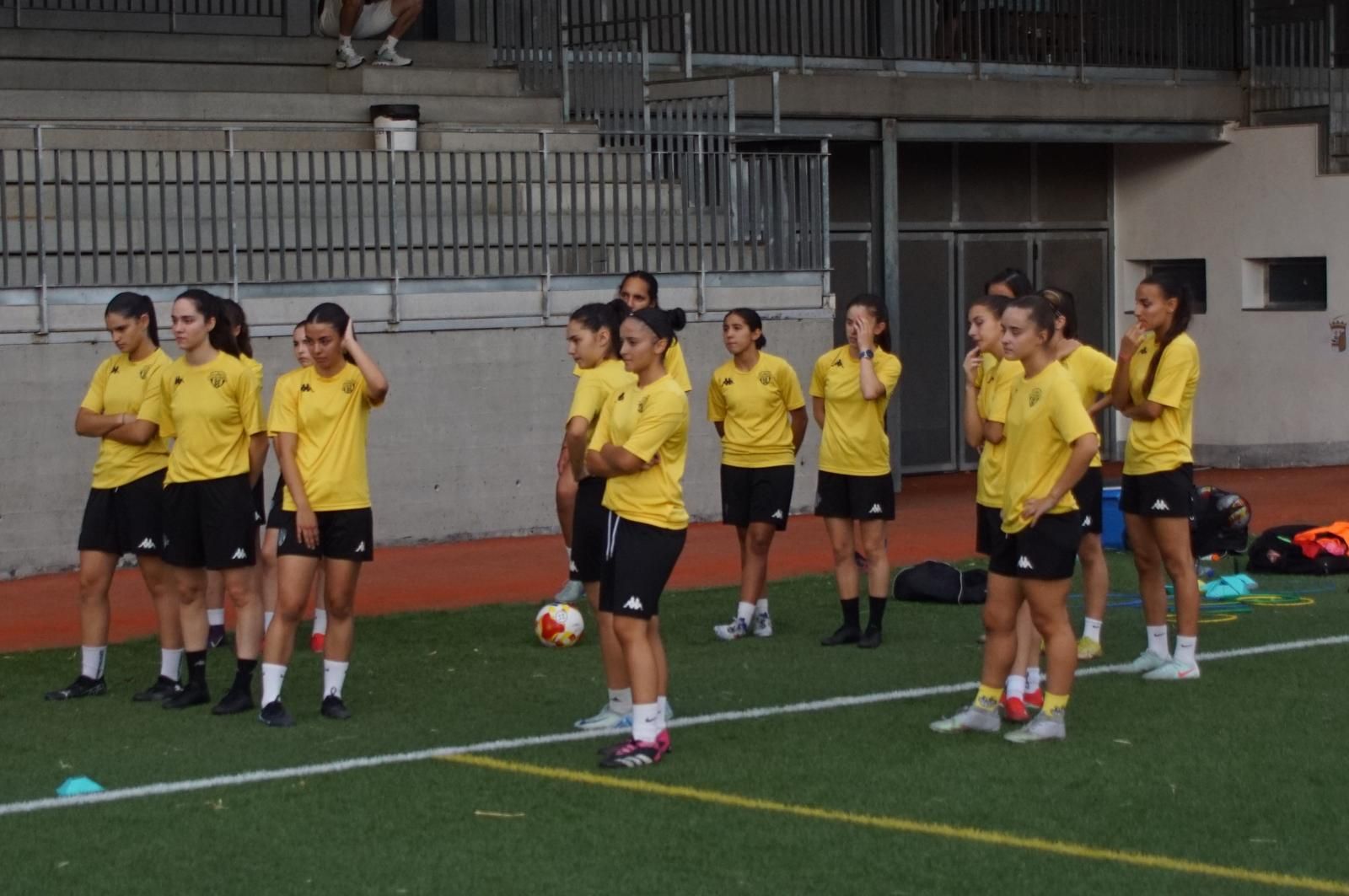 El Salamanca Fútbol Femenino. Primer entrenamiento de la pretemporada.