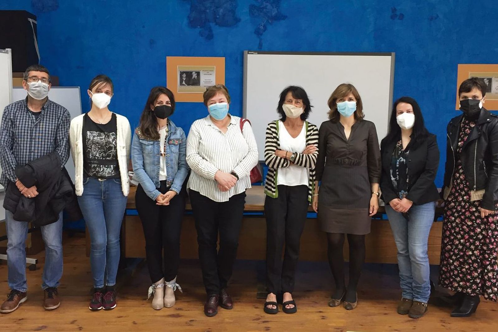 Profesores del IES Germán Sánchez Ruipérez durante una visita este curso de Elisa Delibes, hija del autor vallisoletano