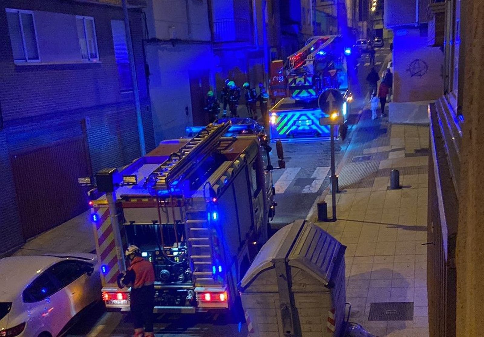 galeria-incendio-electrico-en-la-calle-adelfas