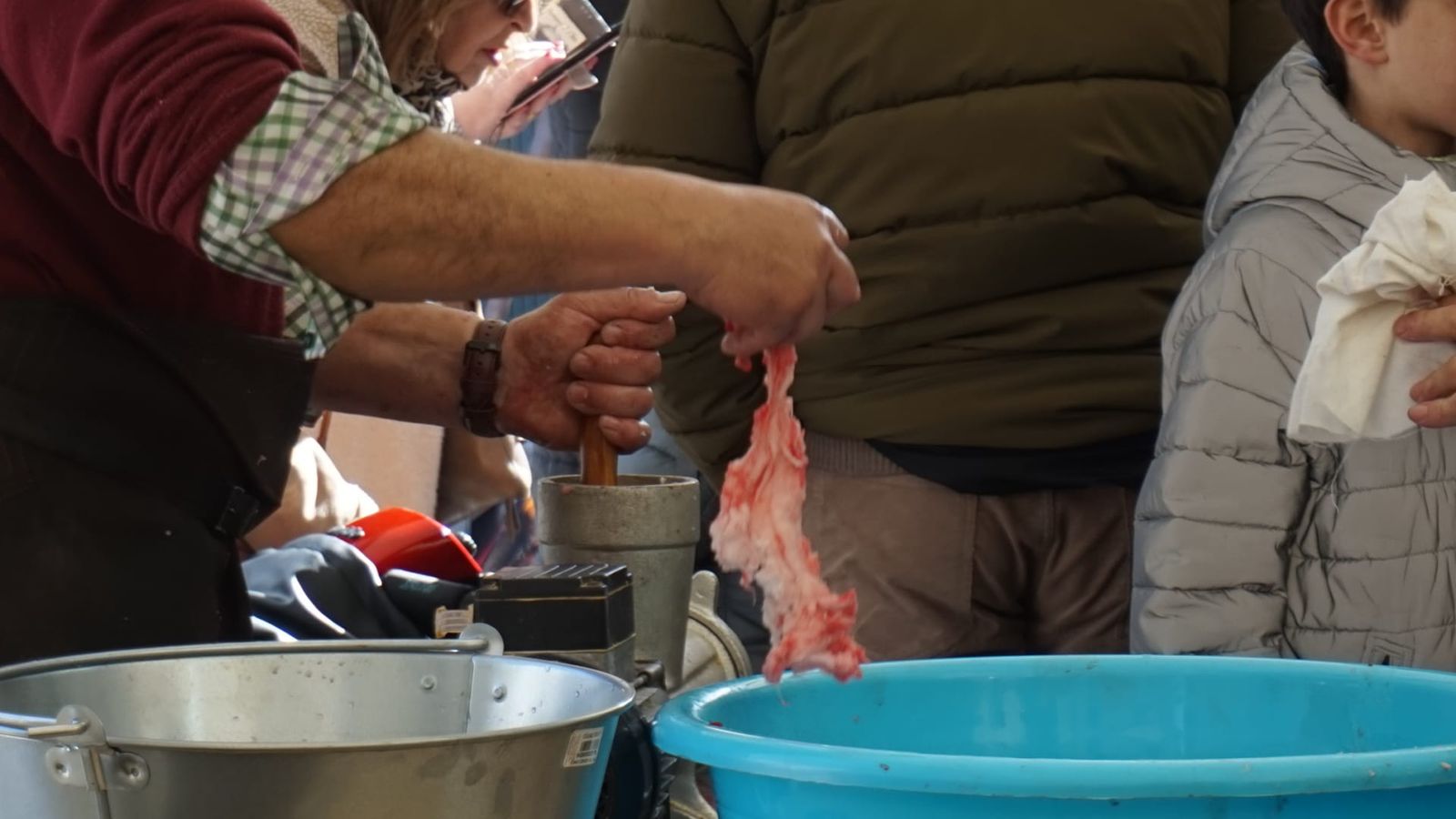 Castellanos de Moriscos celebra su matanza tradicional