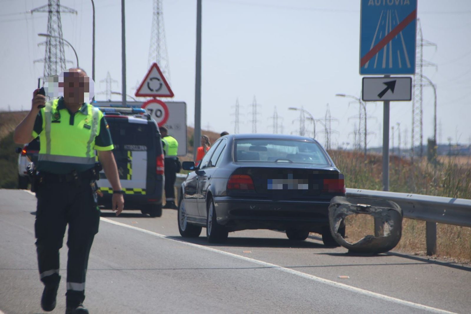 Accidente de tráfico entre un camión y un vehículo en la A-62 a la altura de Villares de la Reina