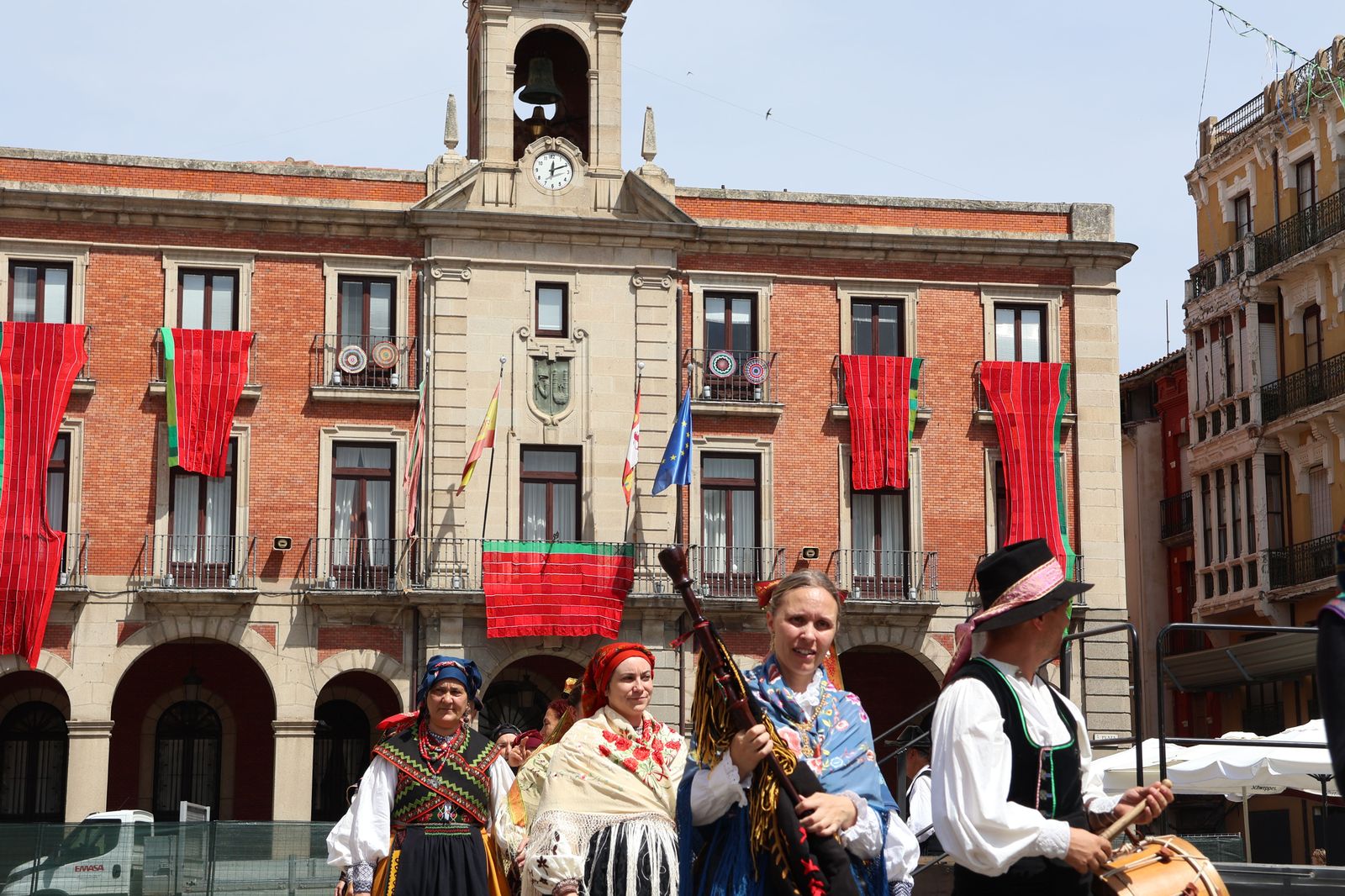 grupo-bajo-duero-en-la-xxxii-muestra-de-folklore-2