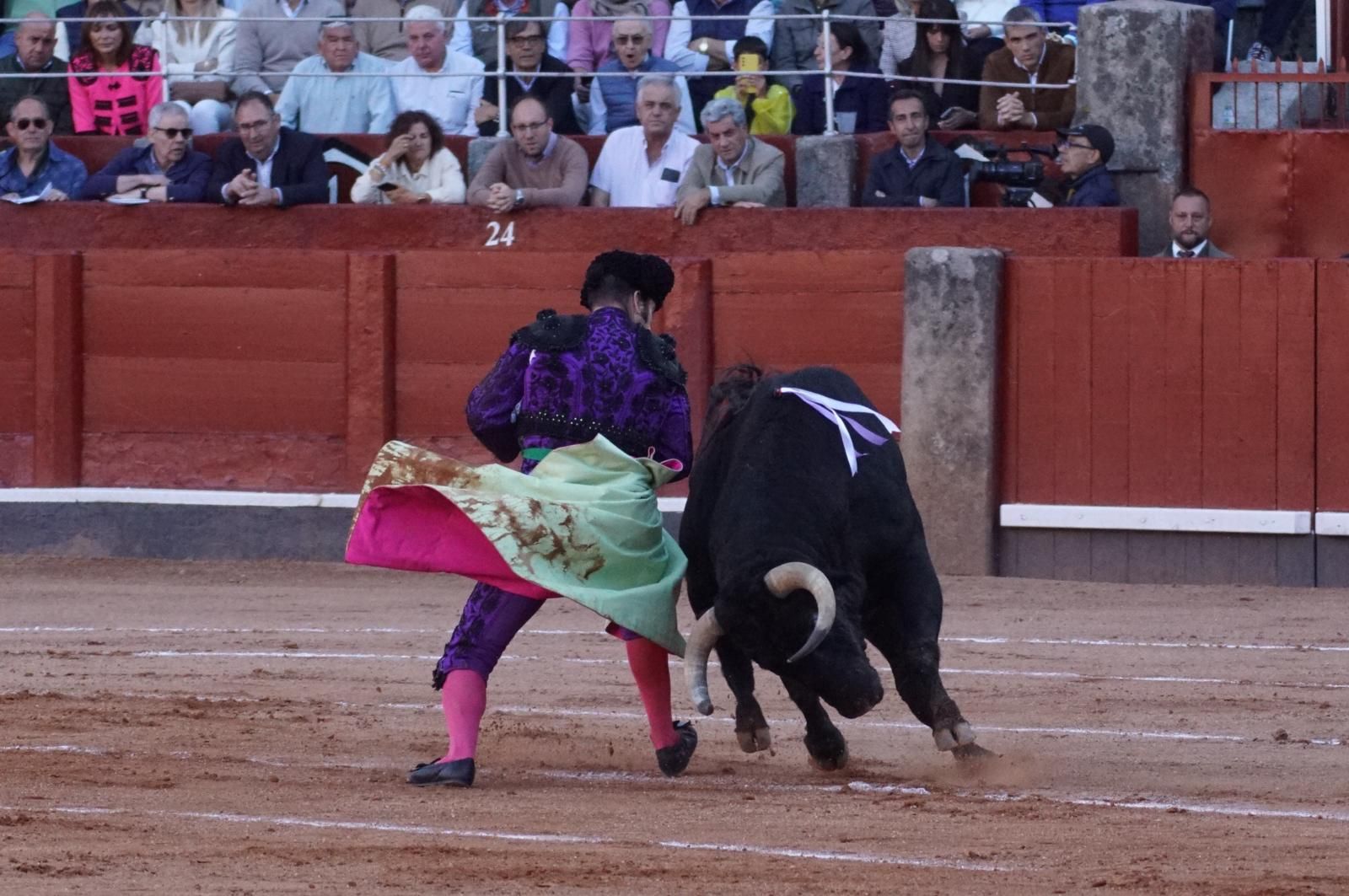 La corrida concurso para despedir la feria con Morante, Talavante y Borja Jiménez: imágenes de los mejores momentos en La Glorieta