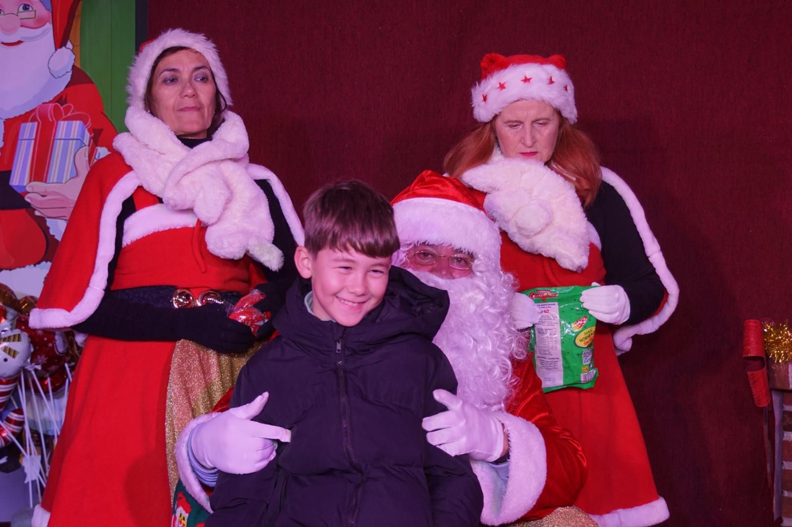 El Encinar recibe la visita de Papa Noel