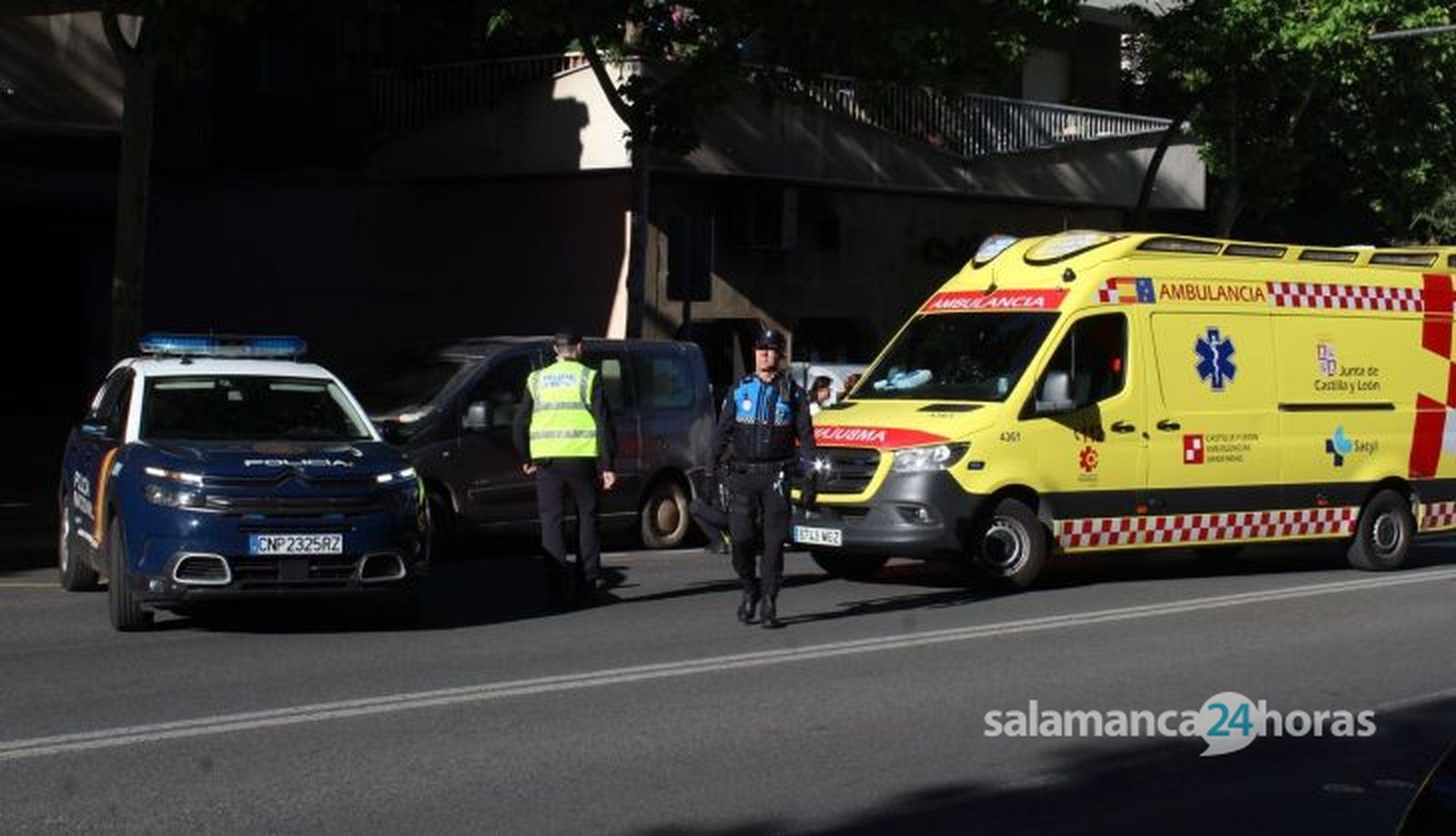 Muere una mujer atropellada en la avenida de Comuneros (3)