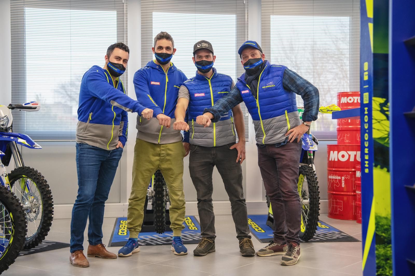 Foto de familia de Santolino y Sherco