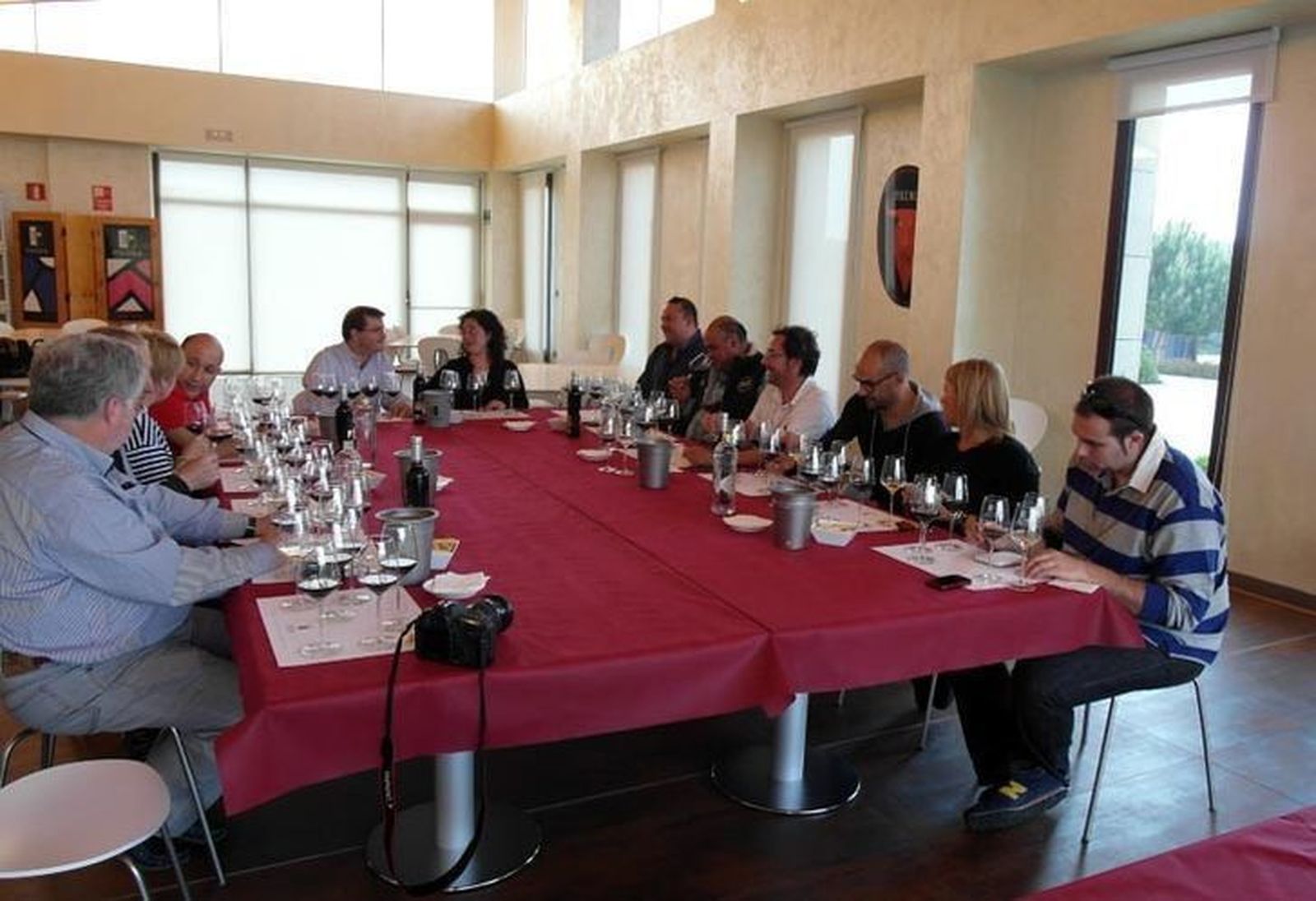 La Asociación de Sumilleres de Zamora visita “Estancia Piedra”