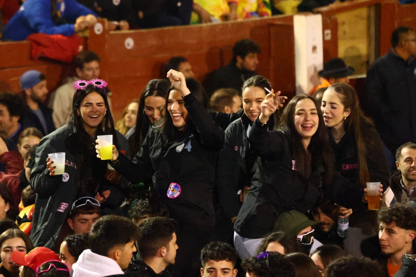 Capea nocturna de lunes en el Carnaval del Toro 2026