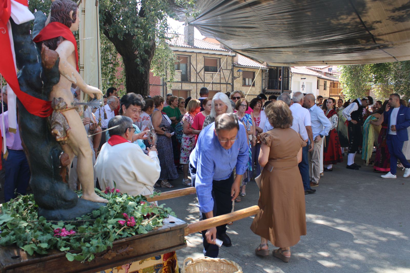 procesion-y-ofertorio-villanueva-del-conde-60