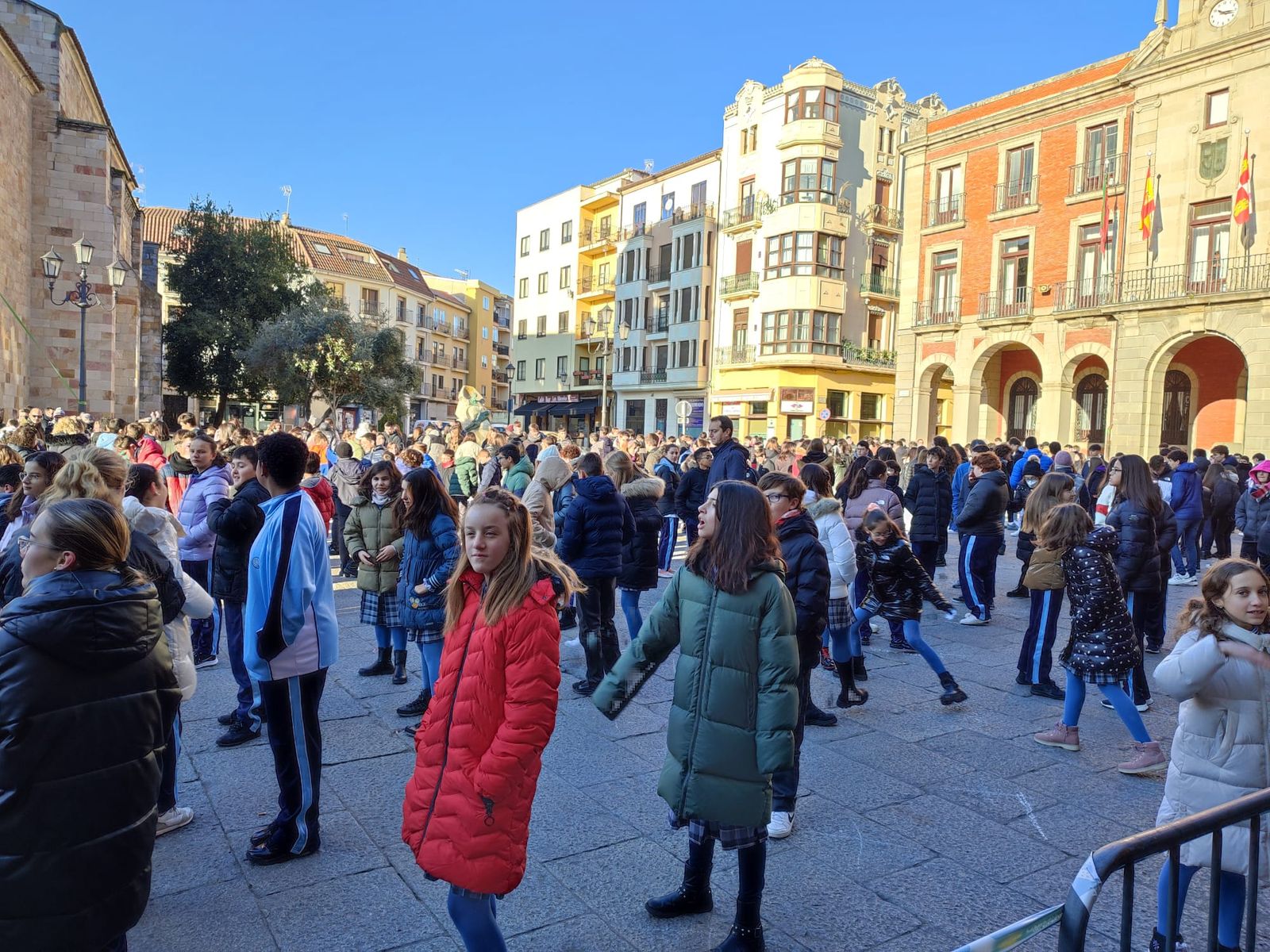 el-colegio-medalla-milagrosa-baila-por-la-paz-3