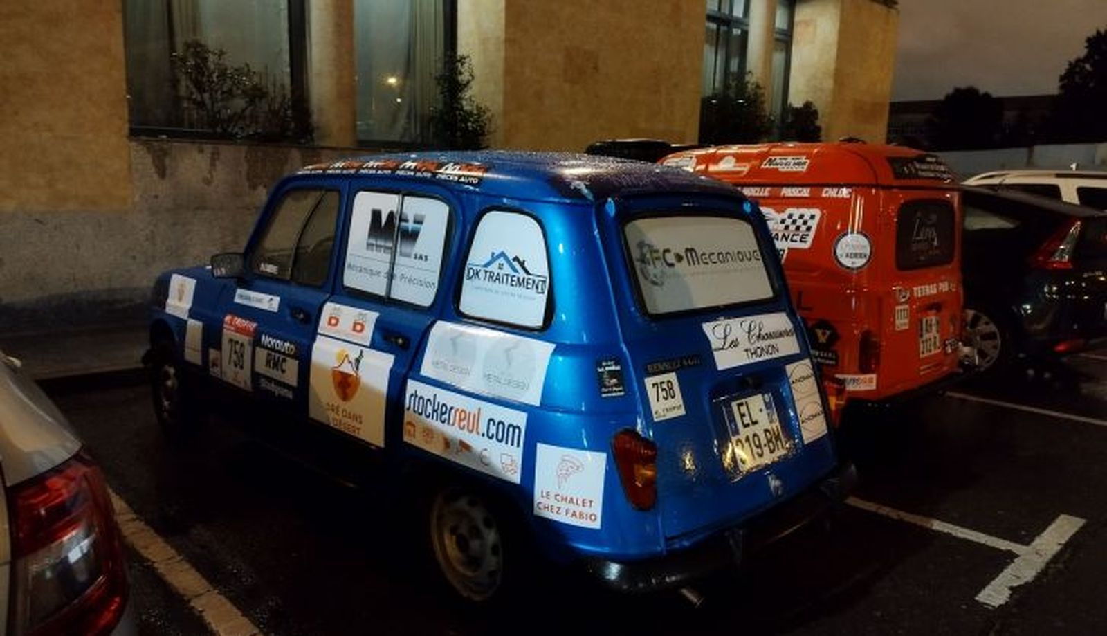 Renautl 4 en Salamanca de camino a África (3)