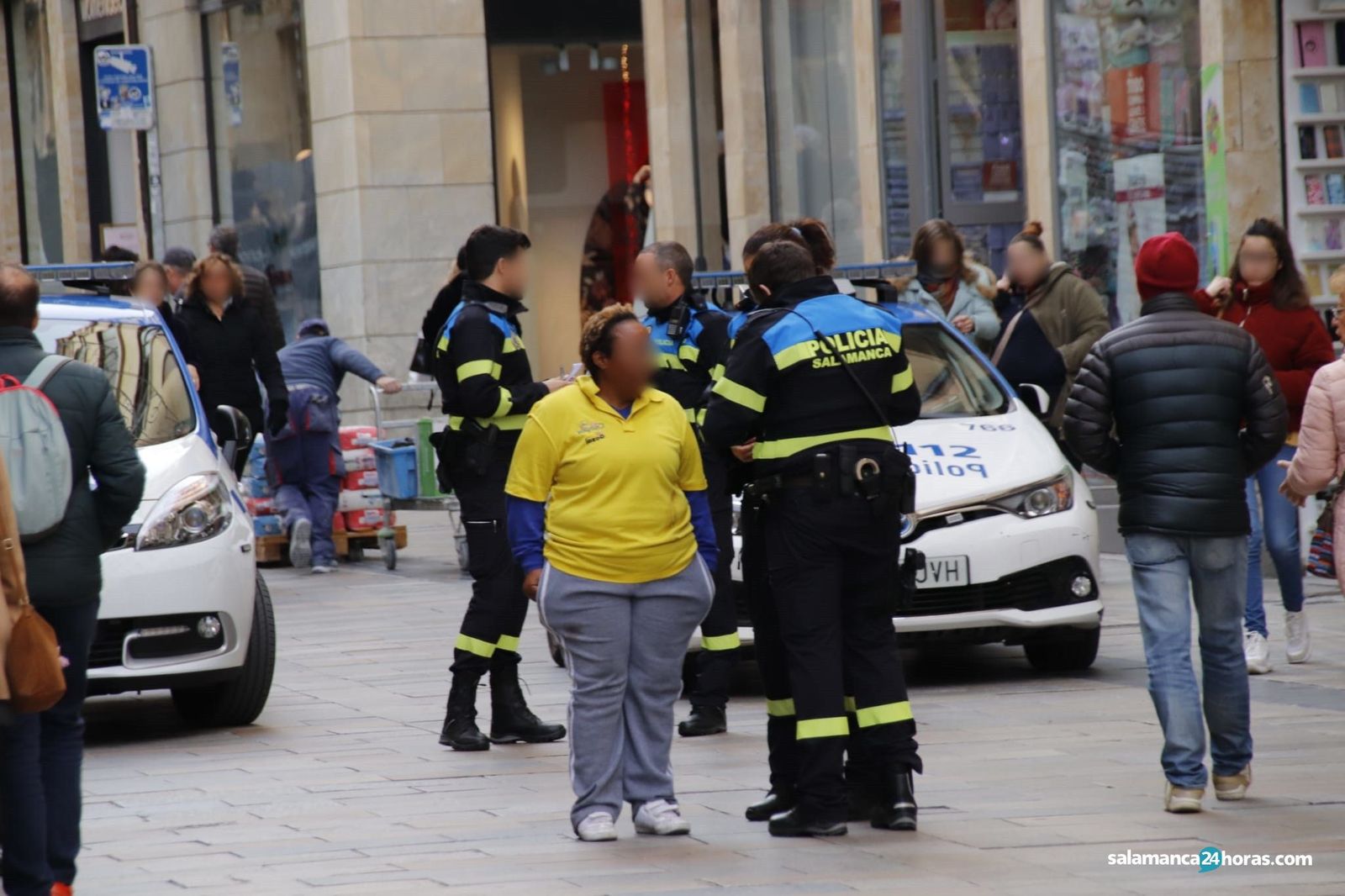 Presunto delito de hurto en calle Toro
