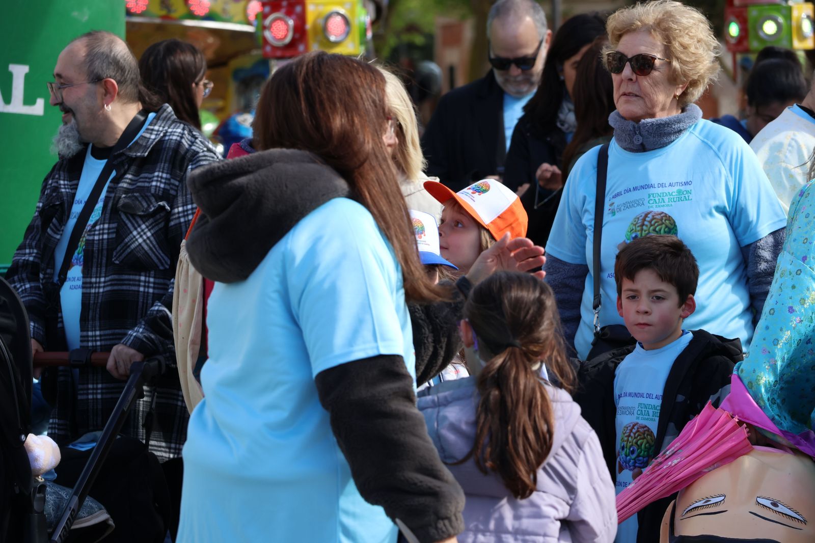 paseo-solidario-por-el-dia-mundial-del-autismo-en-zamora-10