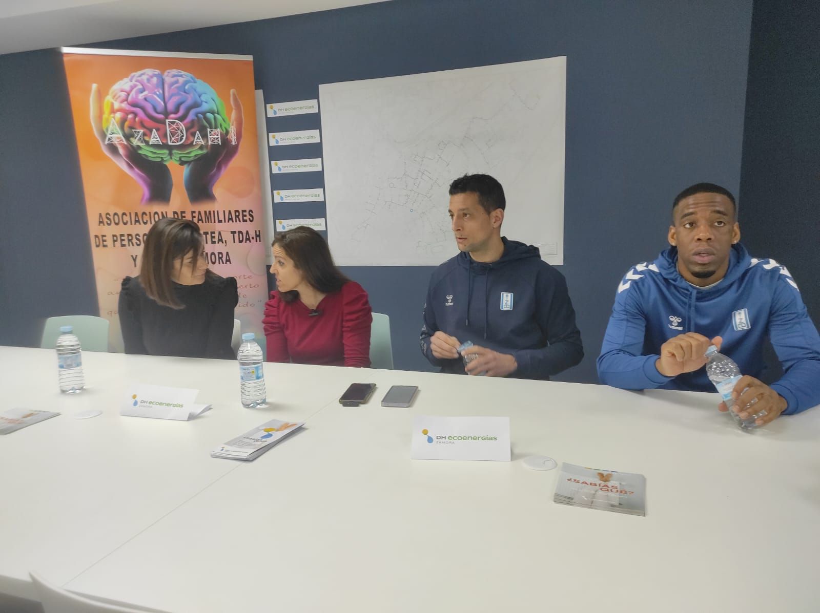 Saulo Hernández y Zaid Hearst en rueda de prensa.