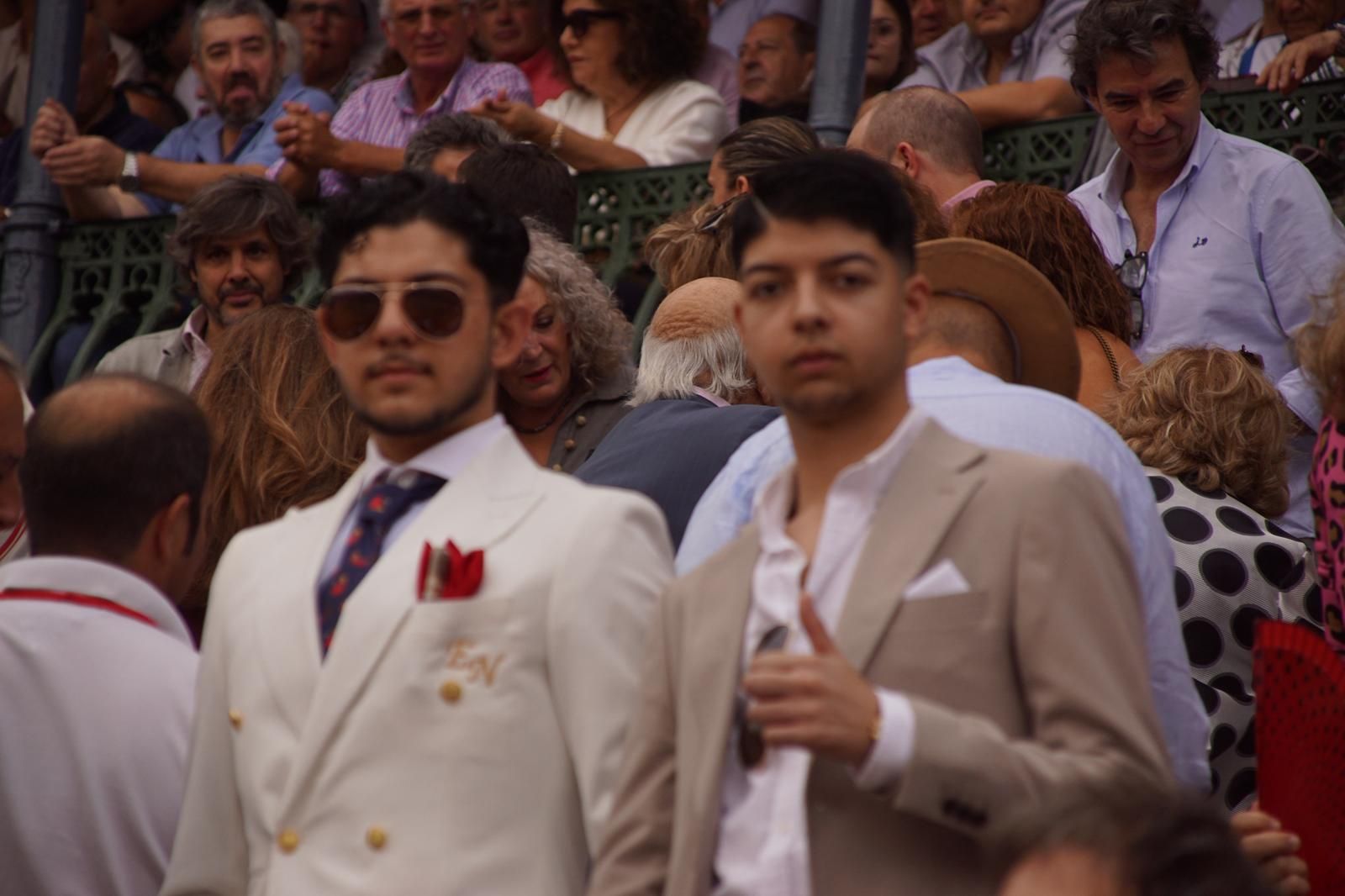 Gran ambiente en La Glorieta para la tarde de toros de Morante de la Puebla, Ismael Martín y Marco Pérez