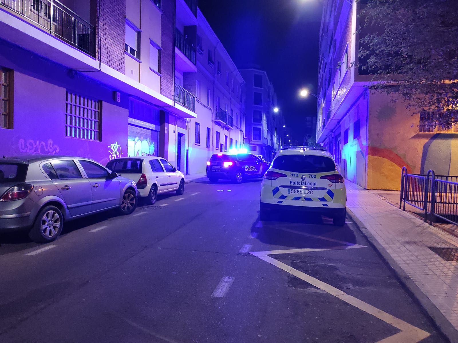 coche-de-la-policia-nacional-en-la-calle-isaac-peral